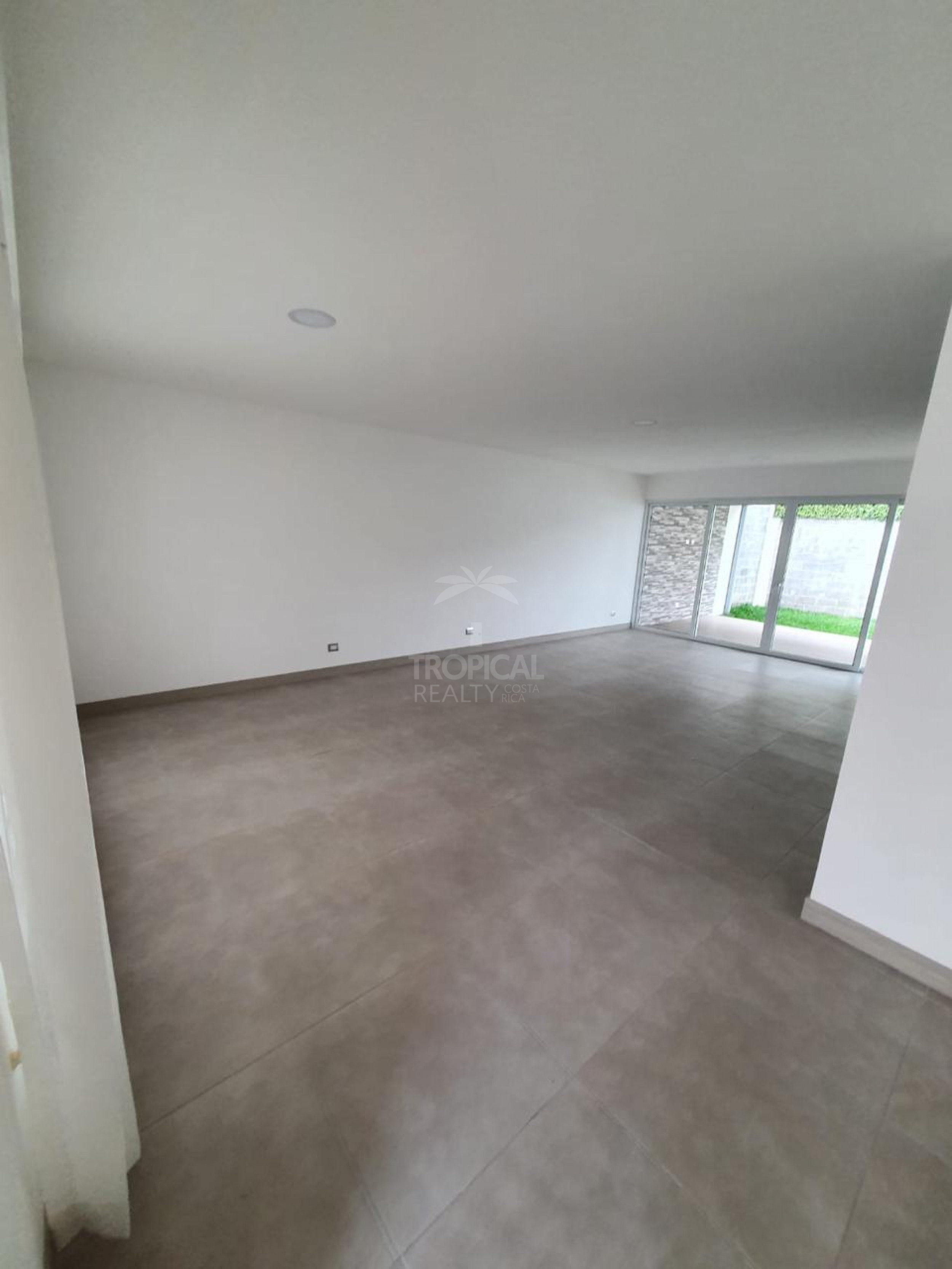 Luxury Home for Rent with Panoramic Terrace in Source Living, Escazú
