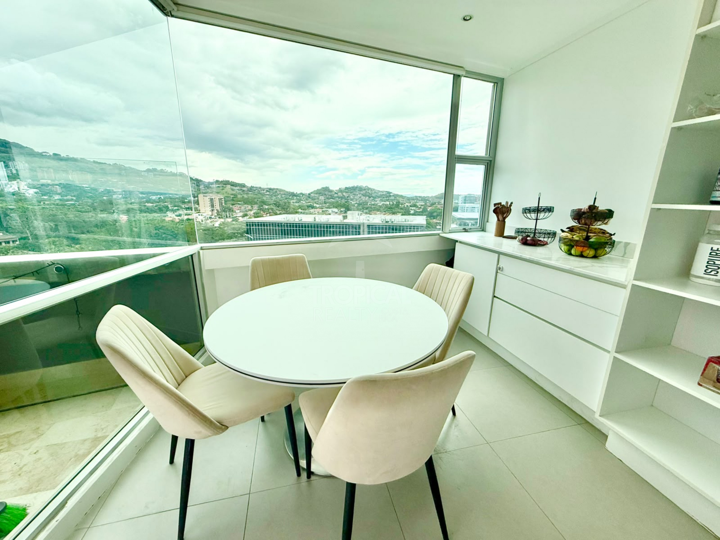 Luxurious Condo for Sale in Central Park Escazú – 3 Bedrooms, Premium Location, and Exclusive Lifestyle