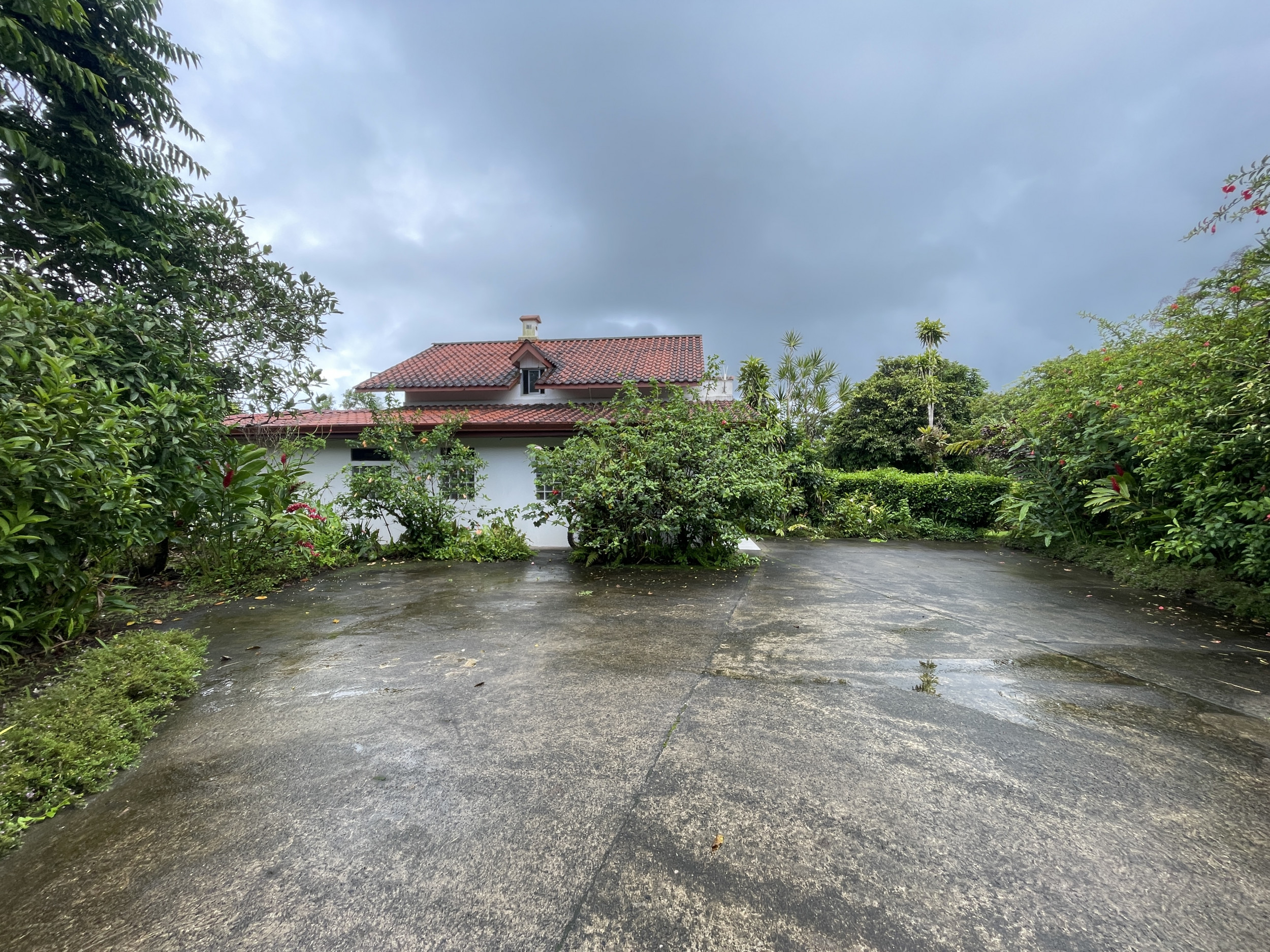 65-Acre Lakeview Property in Nuevo Arenal, Ideal for Family Residential Development