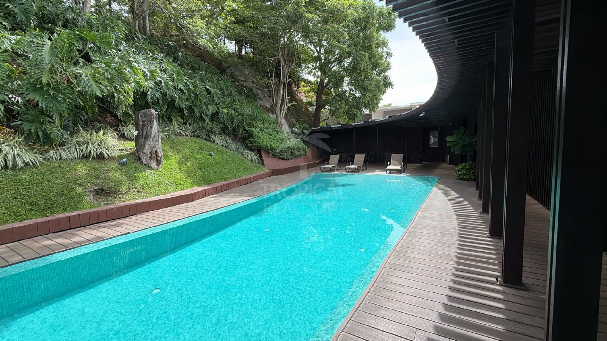 Contemporary Townhome for Sale in Pozos de Santa Ana – Comfort, Location & Great Value