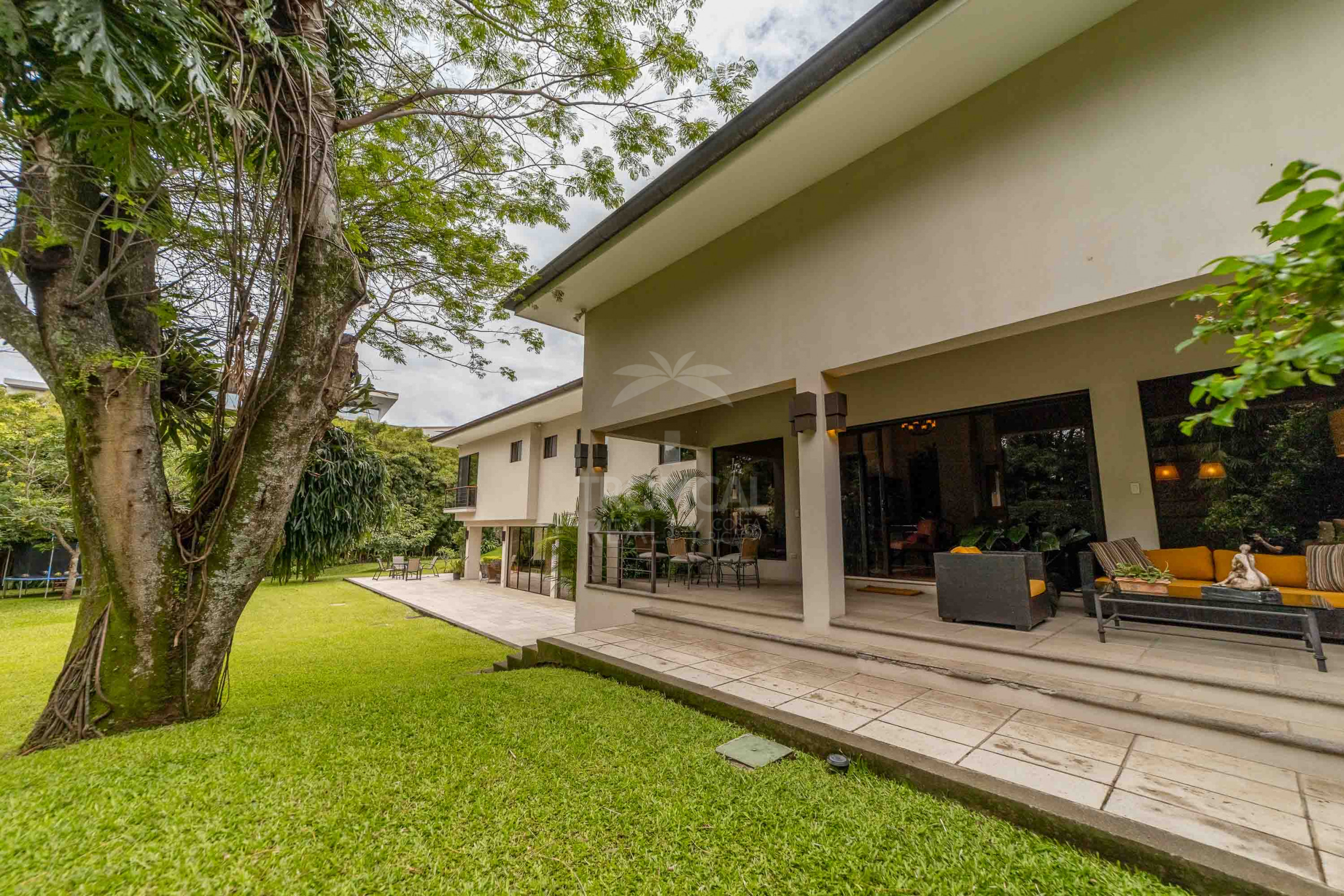 Elegance, Privacy & Comfort in the Heart of Escazú