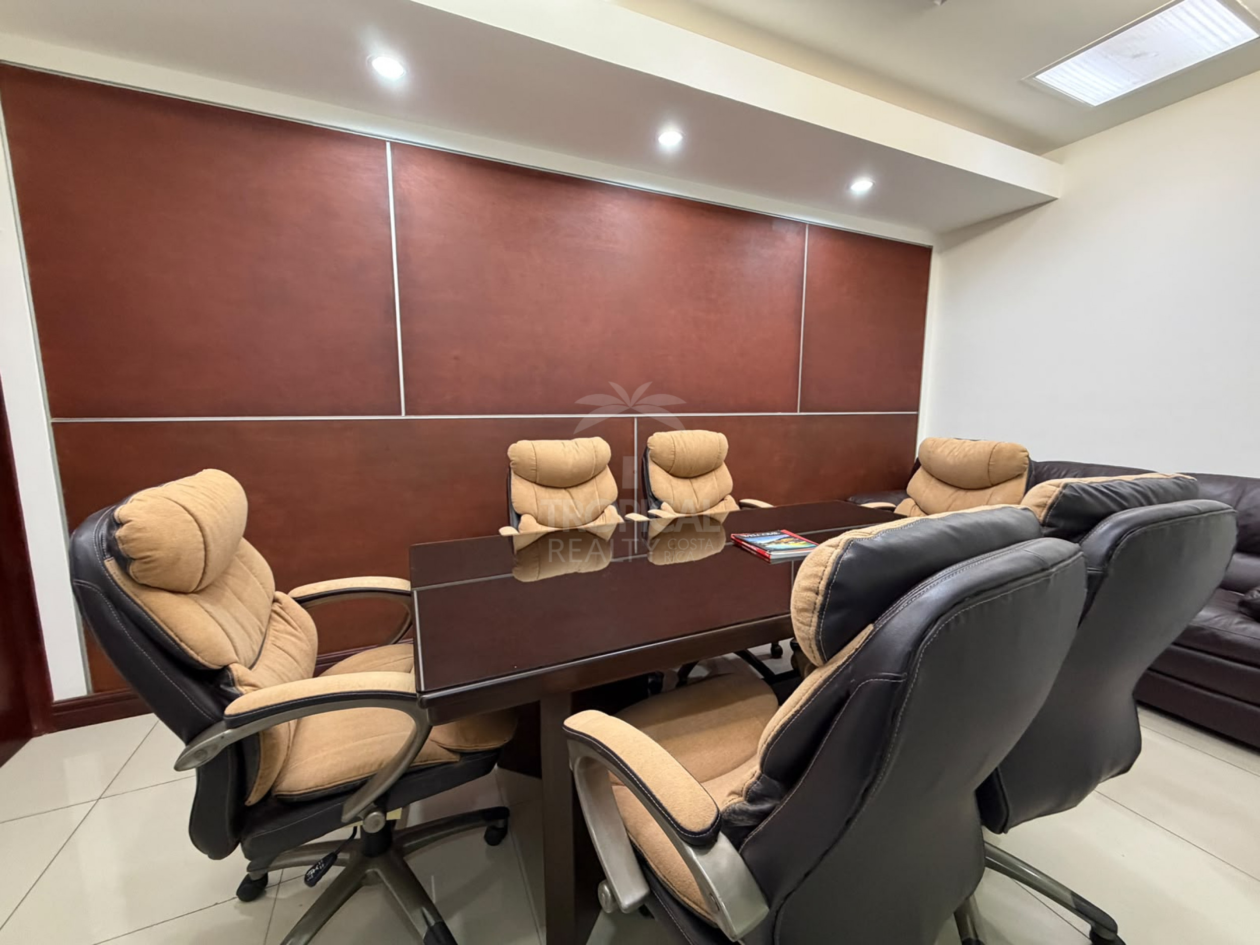 Oficina Corporativa de 90 m² en Alquiler en Prisma, Escazú