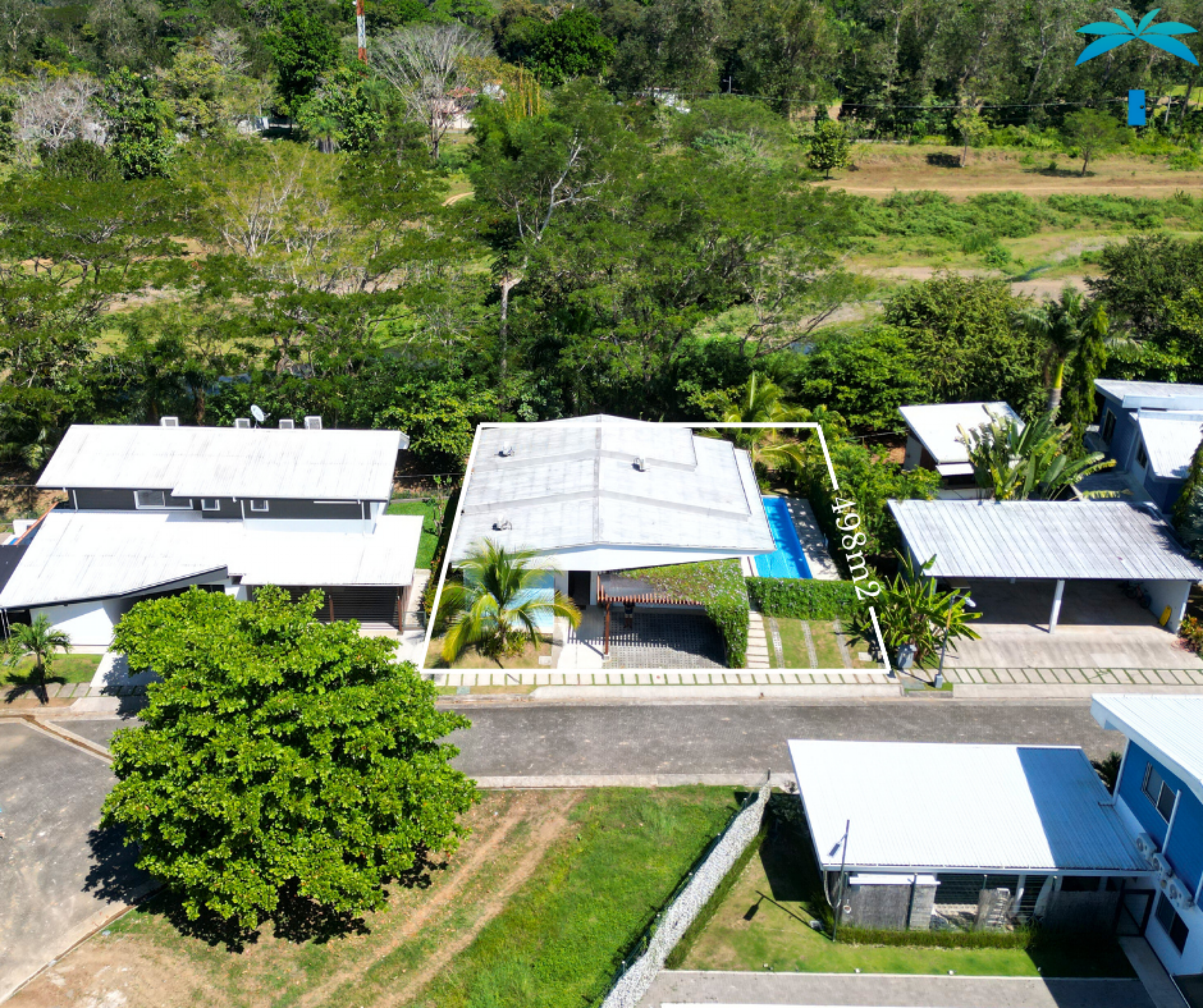Beach-house for sale in gated community Punta Leona