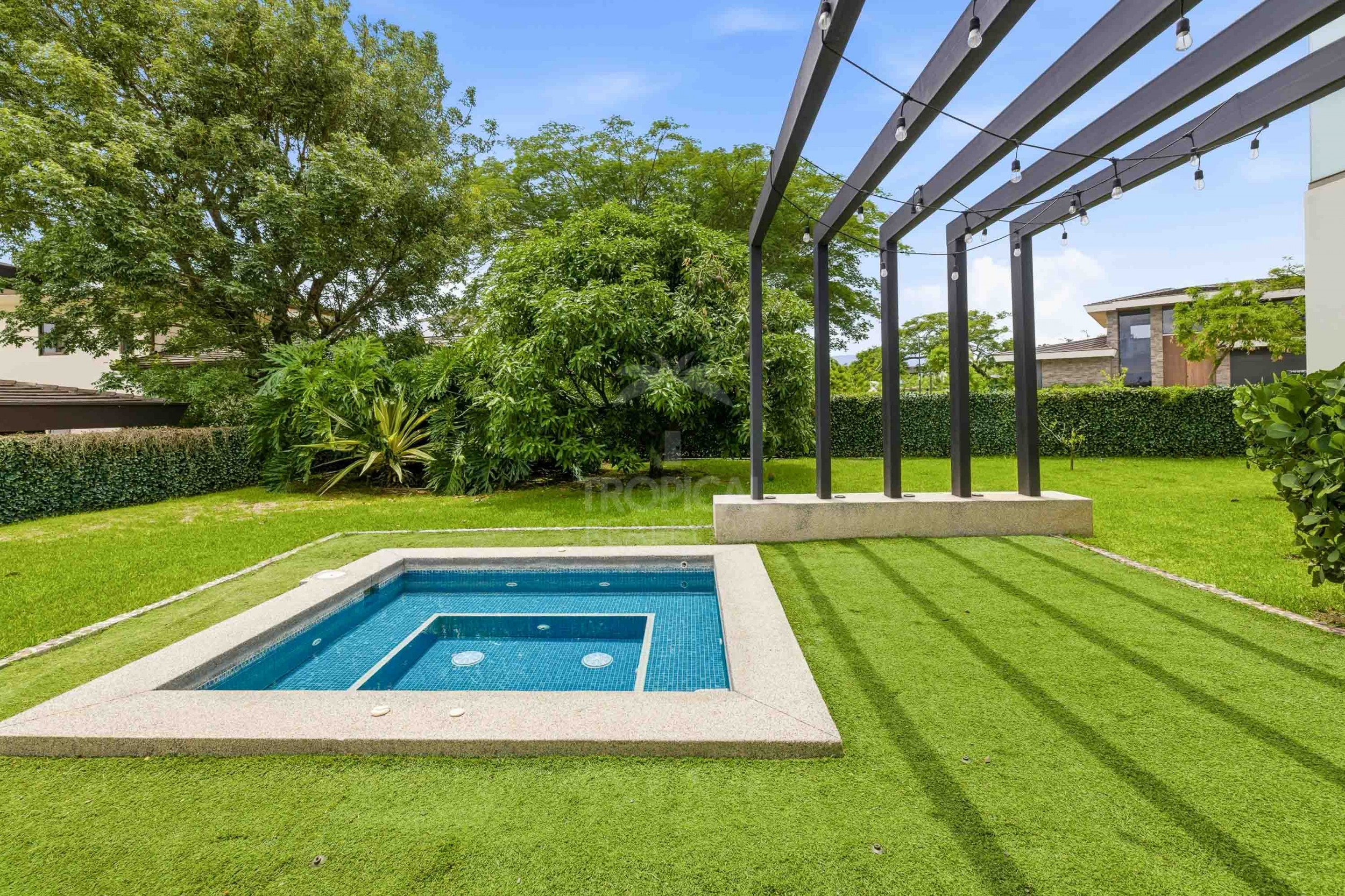 Luxury Contemporary Residence in Hacienda Espinal – Exceptional Spaces for Elevated Living