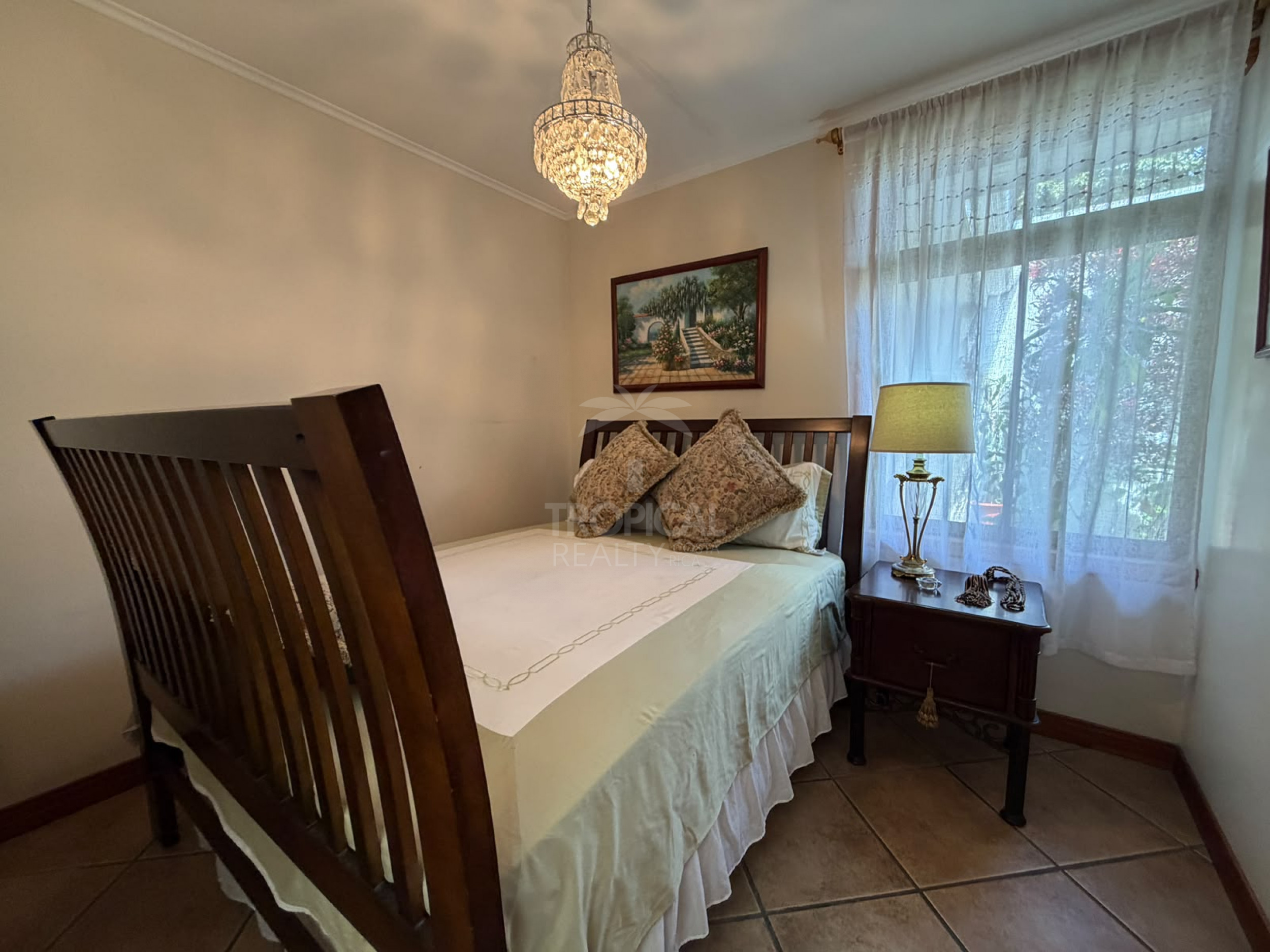Casa de una planta en alquiler Escazu, Altos de Horizonte