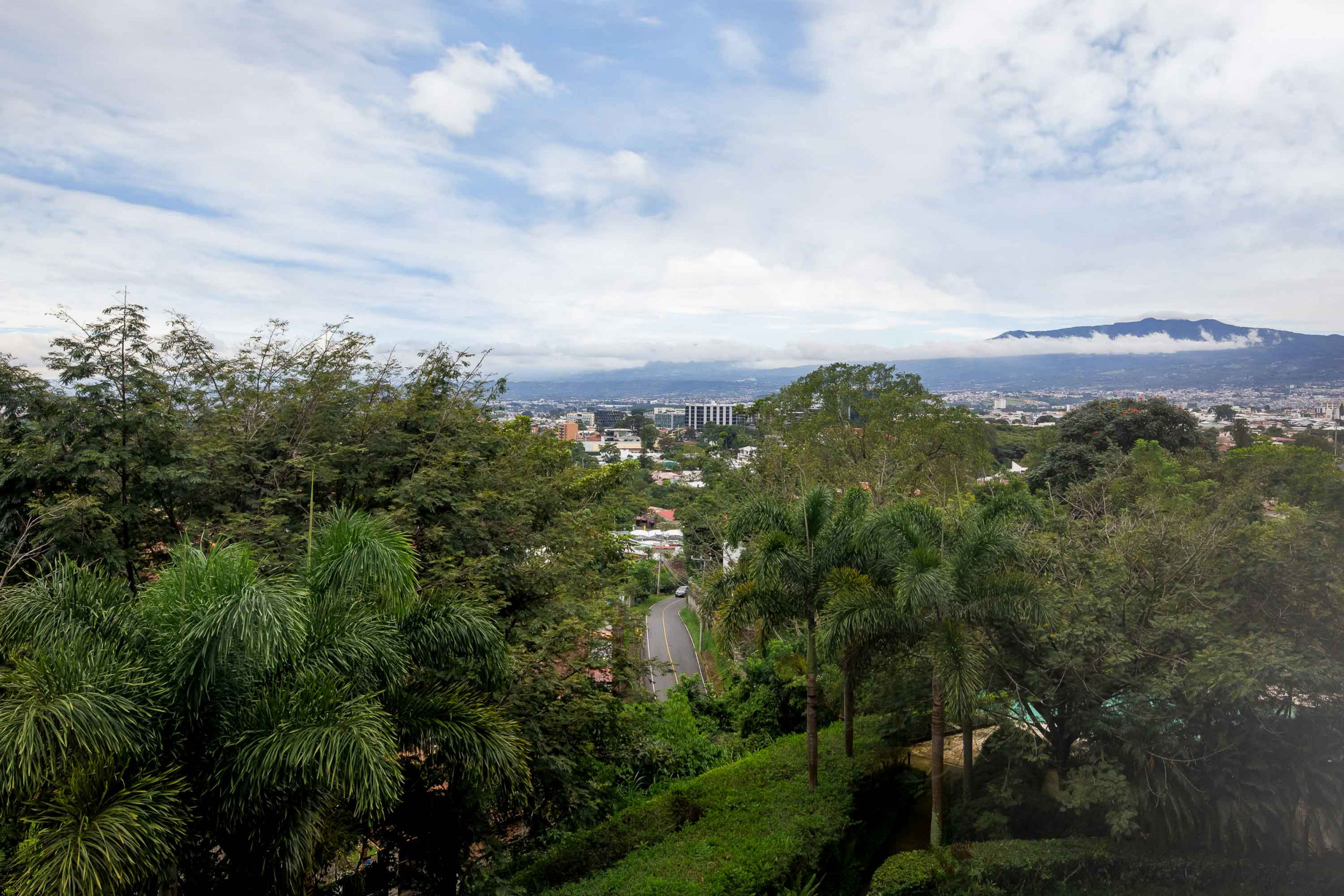 Stunning 1-Bedroom Apartment with Panoramic City Views in Bello Horizonte, Escazu - Luxury Living