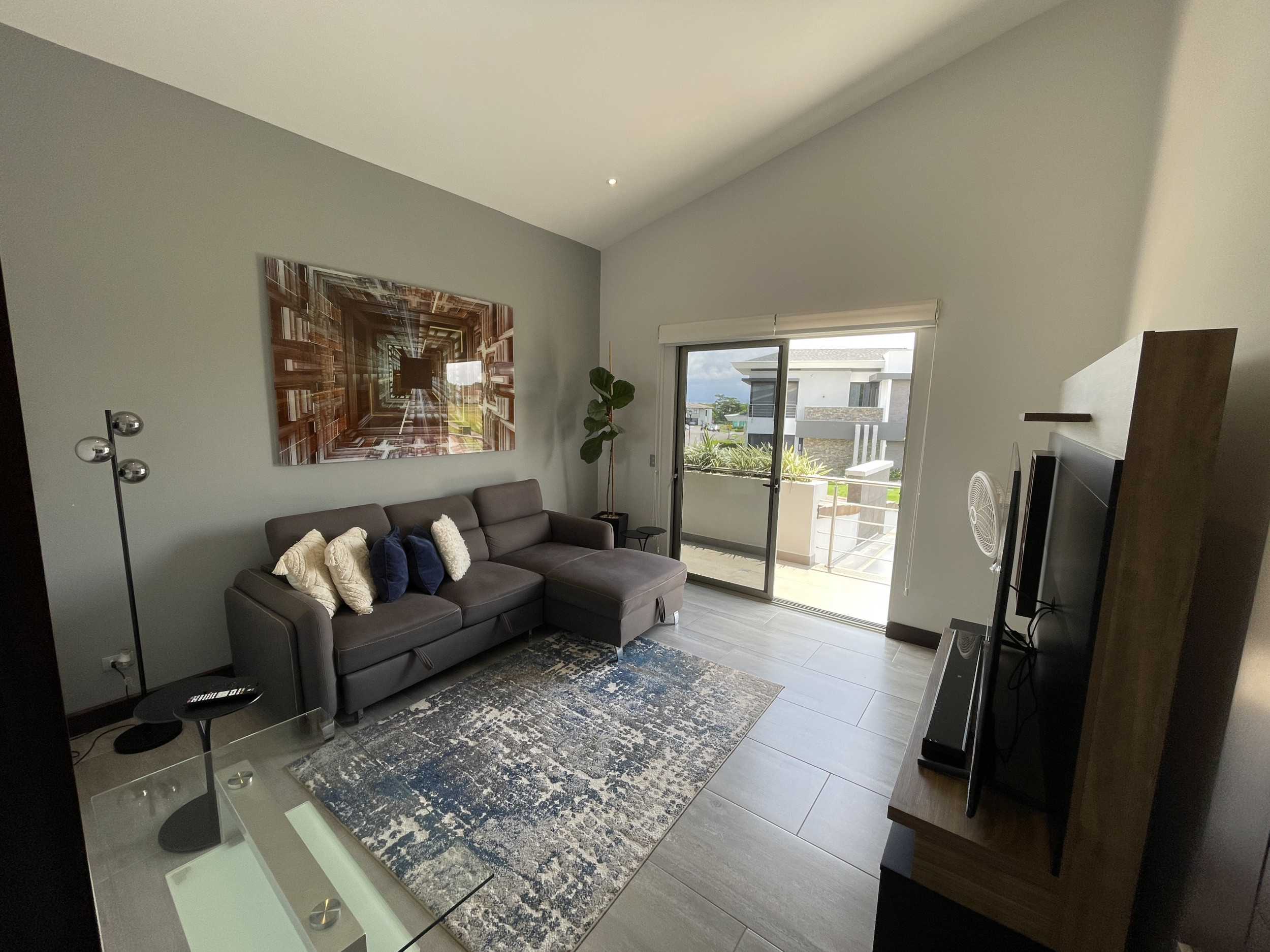 Beautiful House for Sale in Gated Community - Hacienda Los Reyes