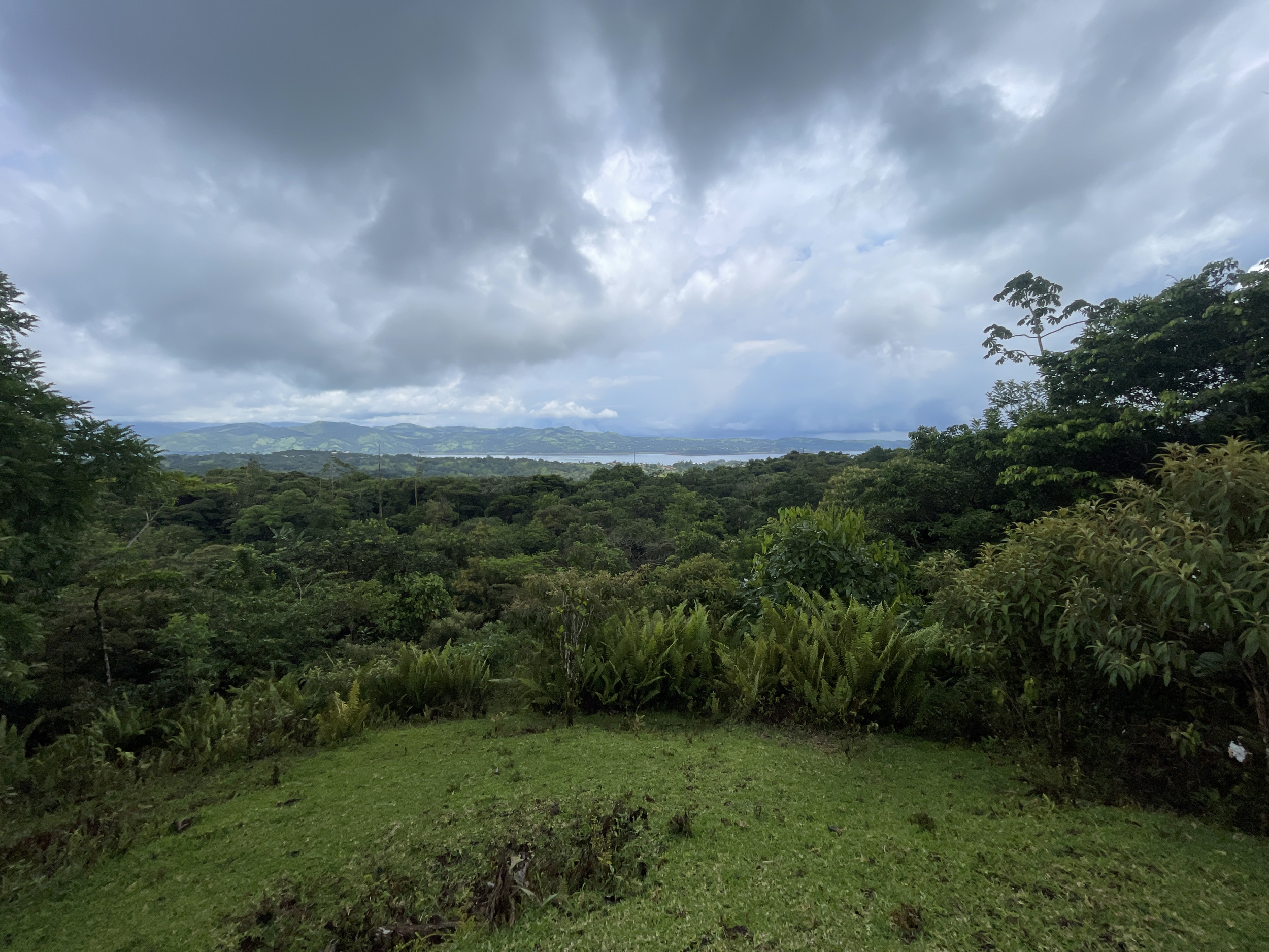 65-Acre Lakeview Property in Nuevo Arenal, Ideal for Family Residential Development