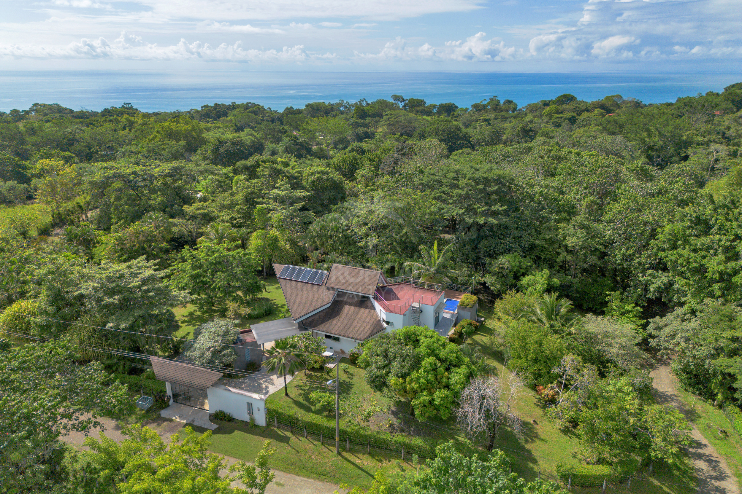 Modern Jungle Villa in Las Delicias – Santa Teresa