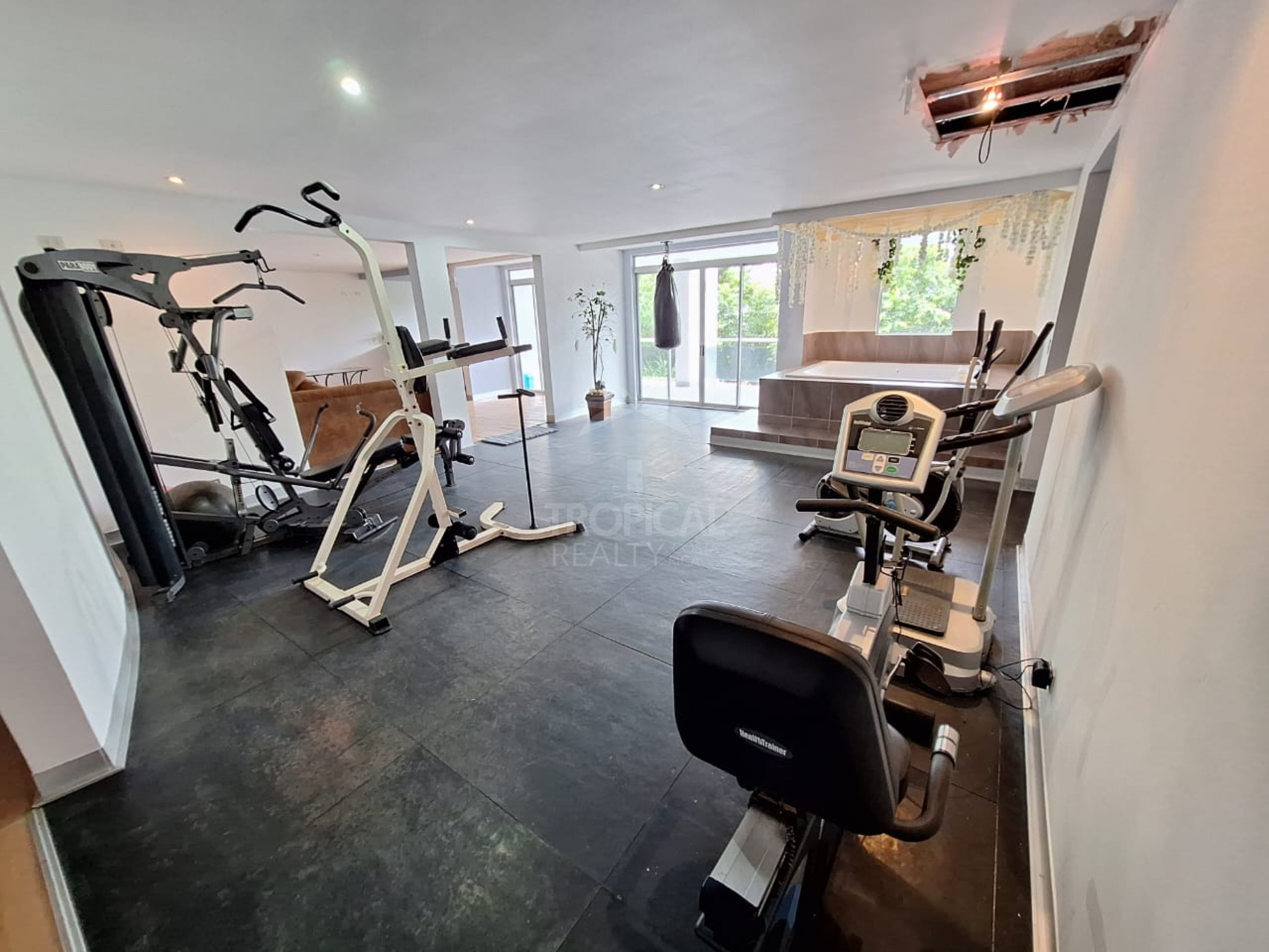 Escazu apartment for rent furnished
