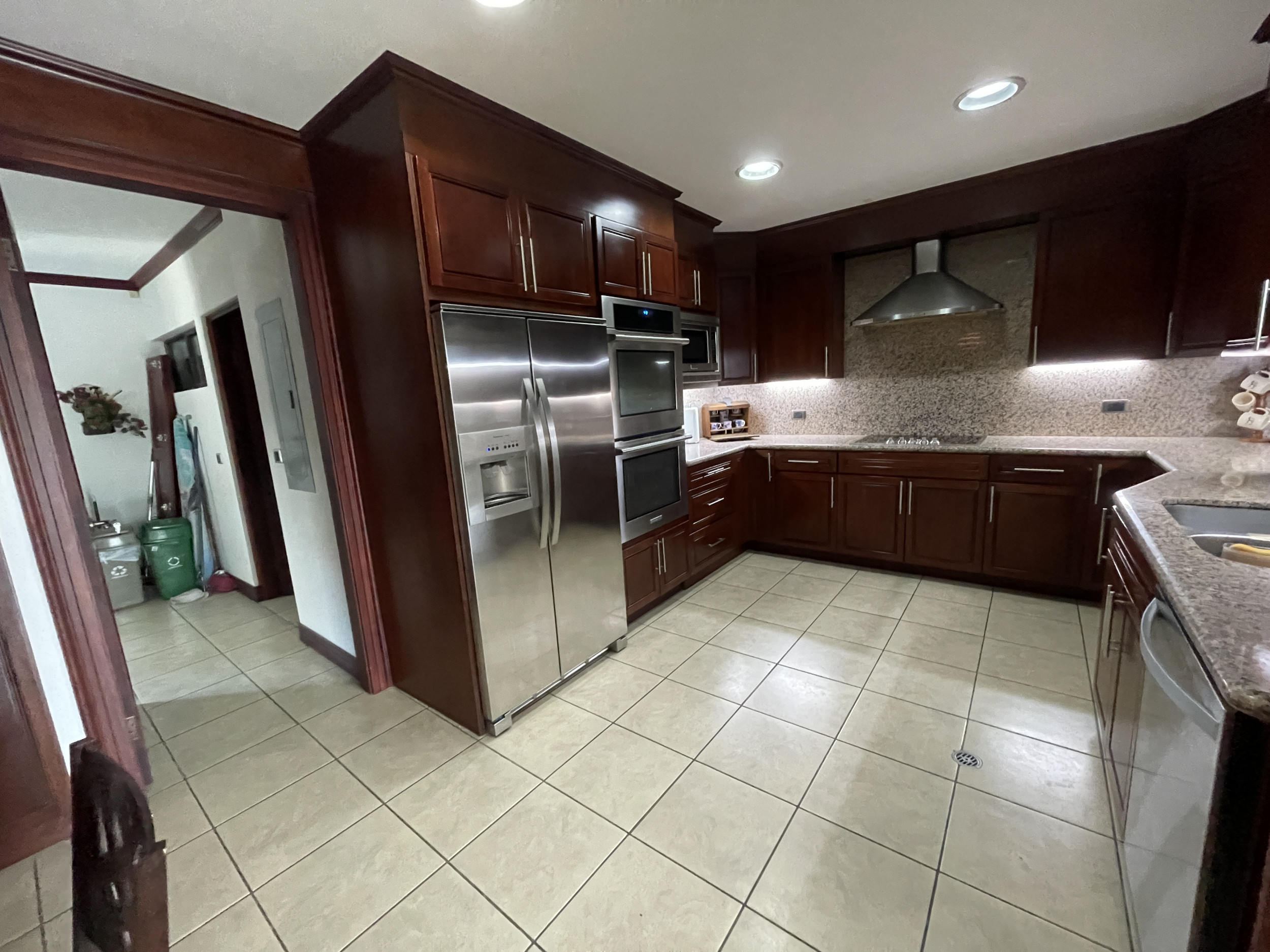 Trejos Montealegre, elegant apartment for sale