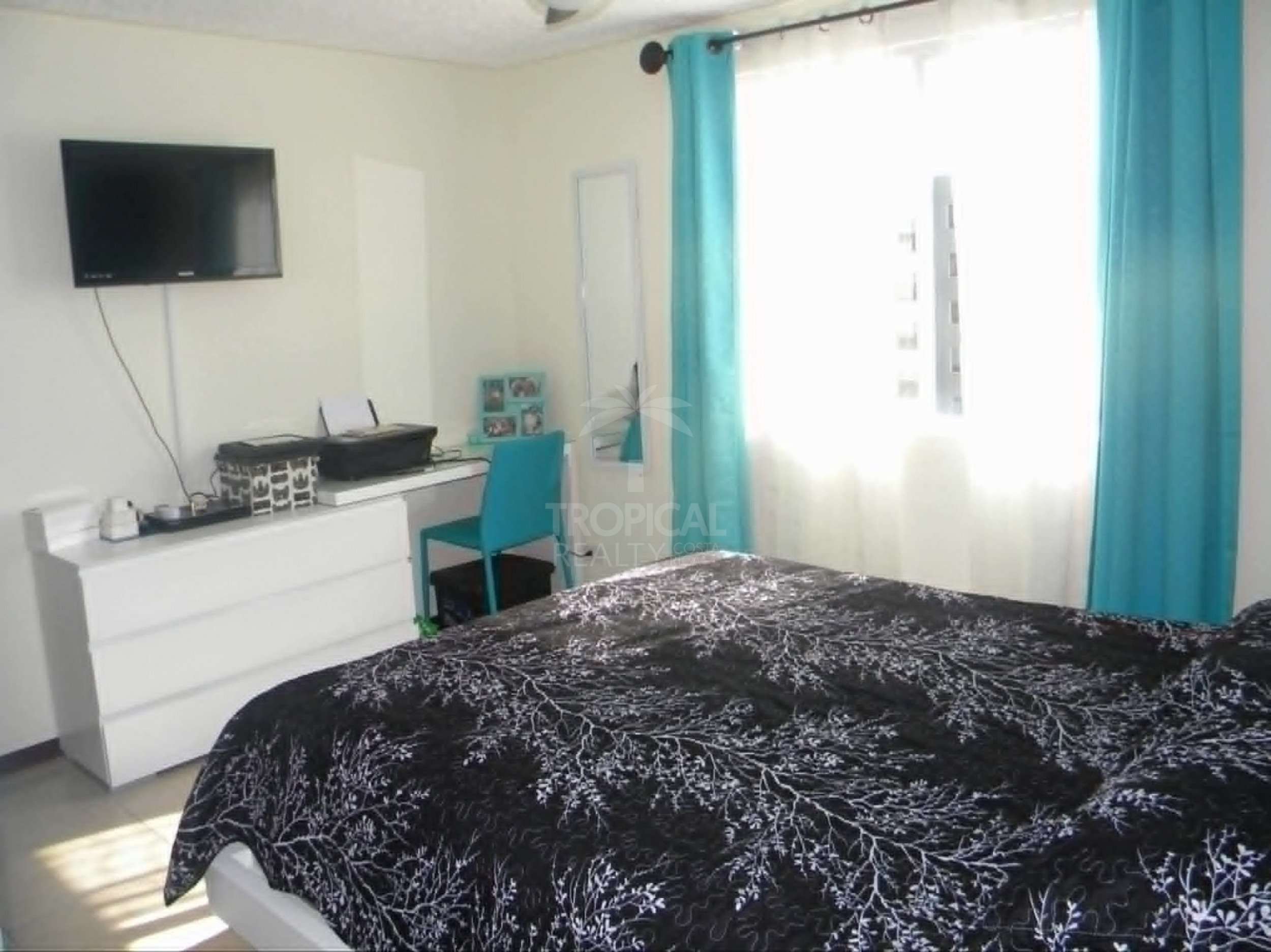 Modern Apartment with Two Balconies for Sale at Torre Parque 160, Concasa