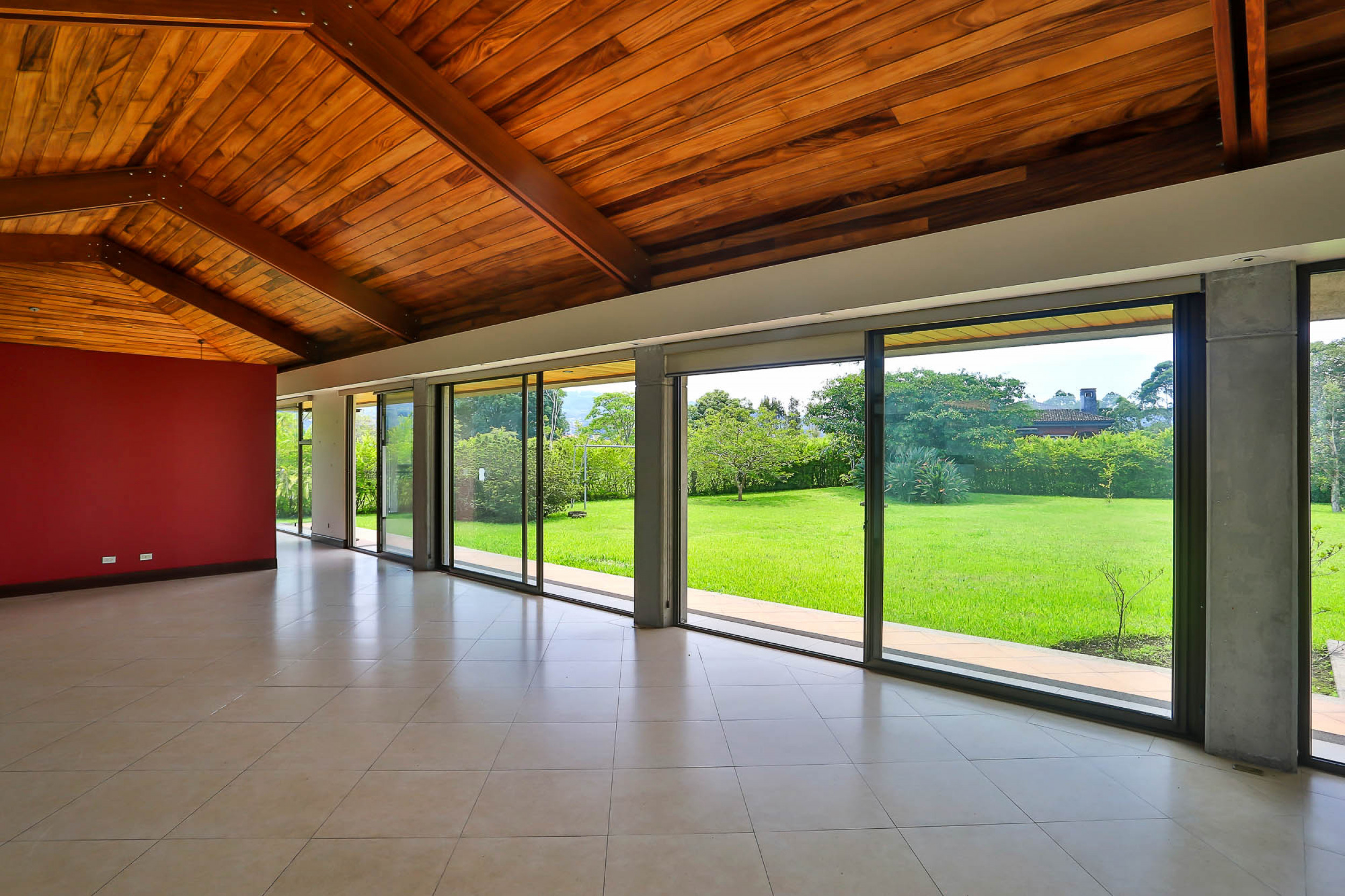For Sale: Stunning Luxury Home in Monteran, Granadilla – Premier Location and Exclusive Privacy