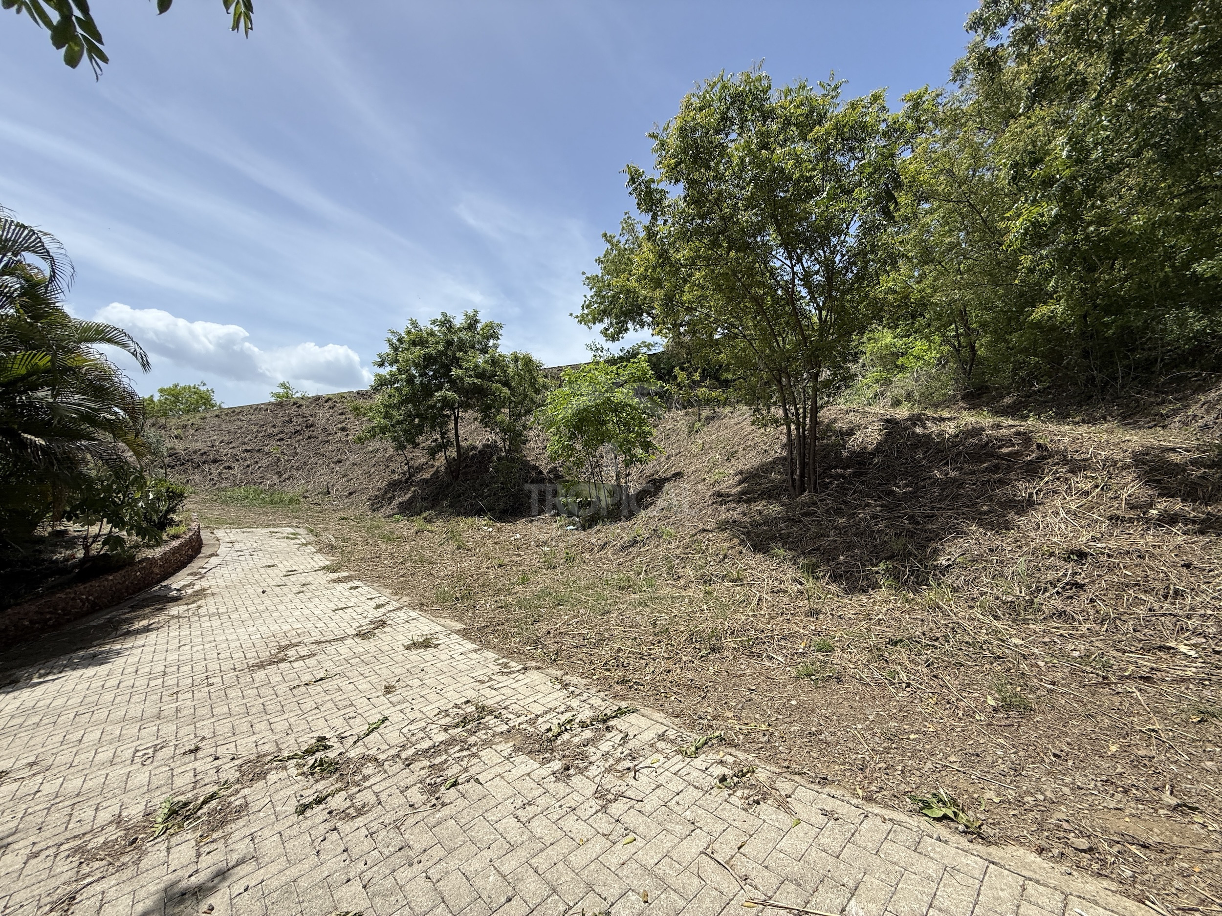 Premium 999 m² Ocean-View Lot – Lomas Del Mar Condominium, Guanacaste