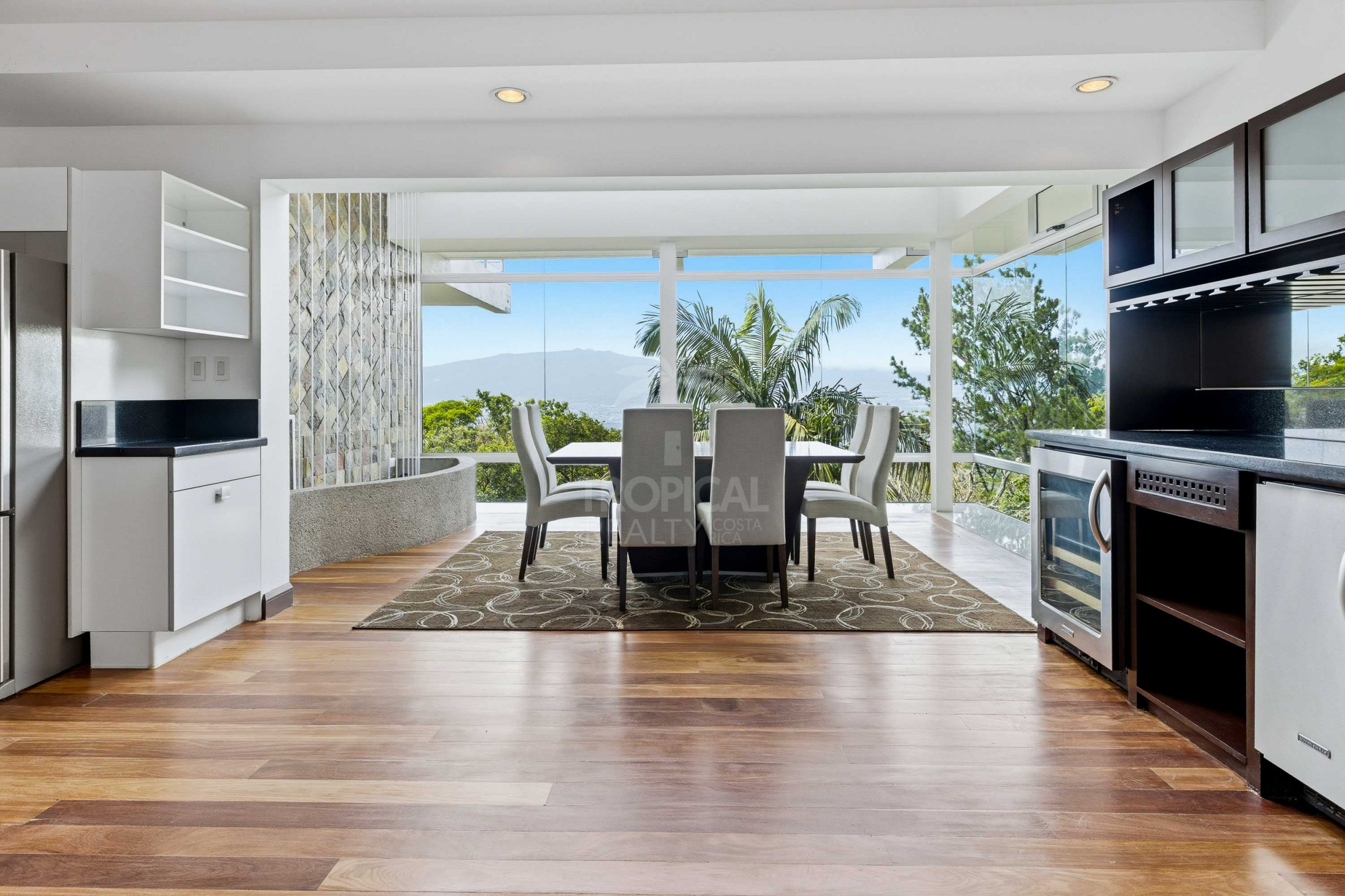 Luxury Contemporary Estate for Sale in Santa Ana with Panoramic Valley and Mountain Views