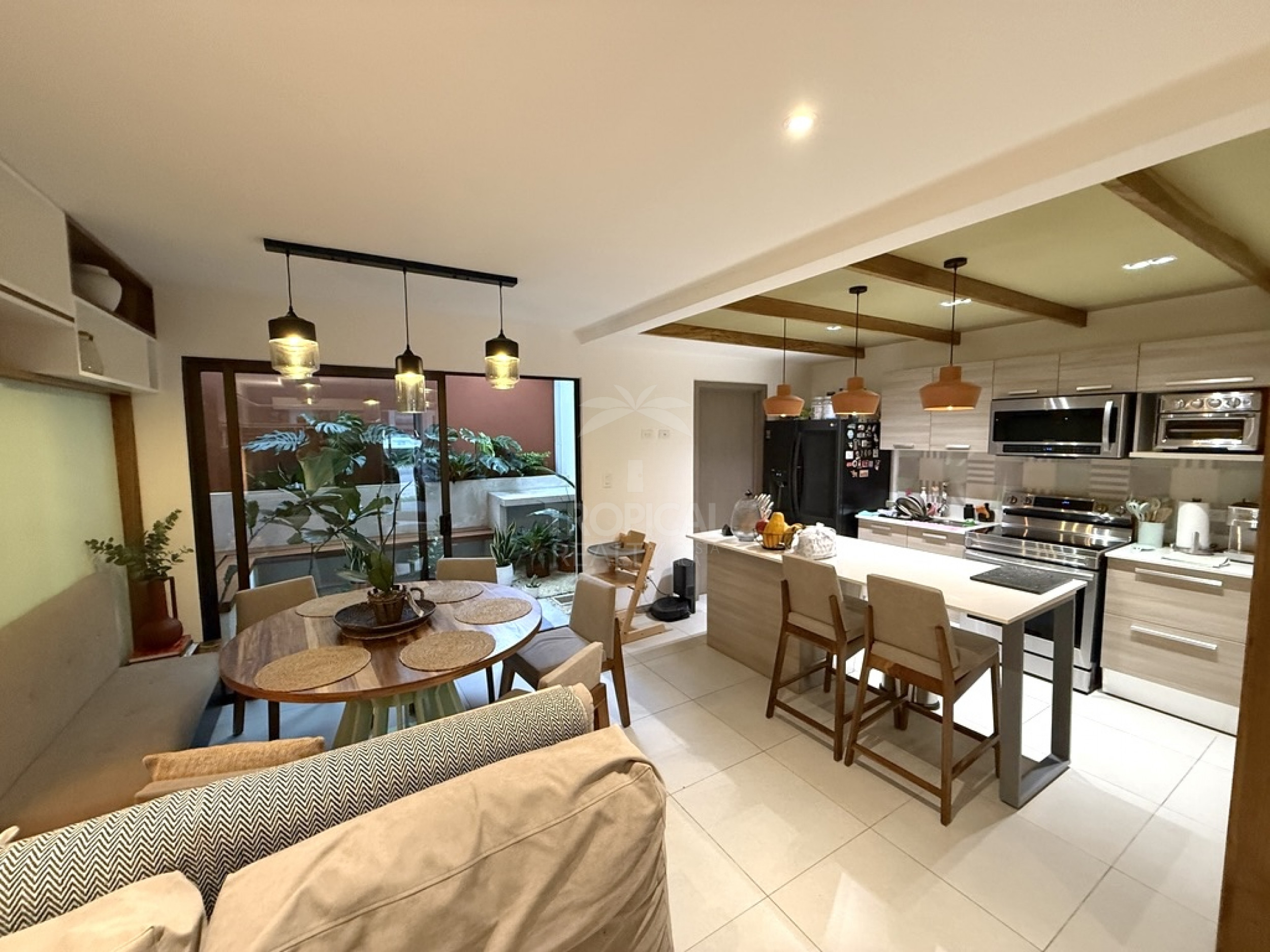 Modern 3-Bedroom Home for Sale in Escazú – Near Multiplaza & Route 27 | $250,000 USD