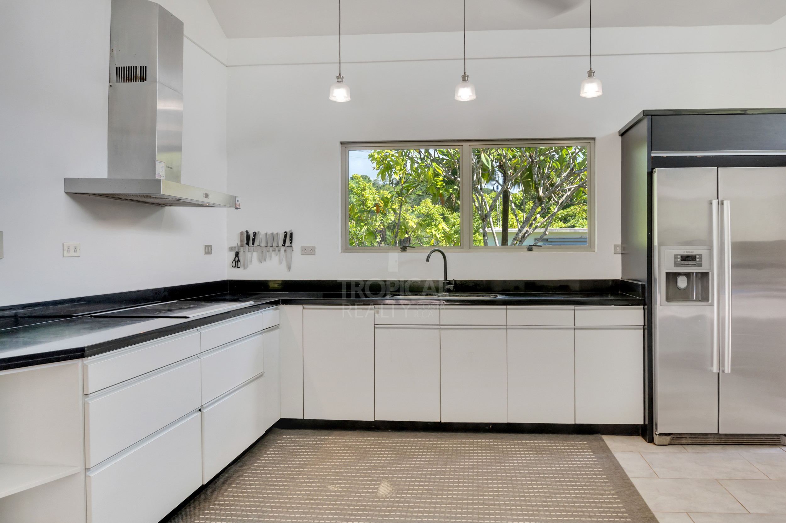 Modern Jungle Villa in Las Delicias – Santa Teresa