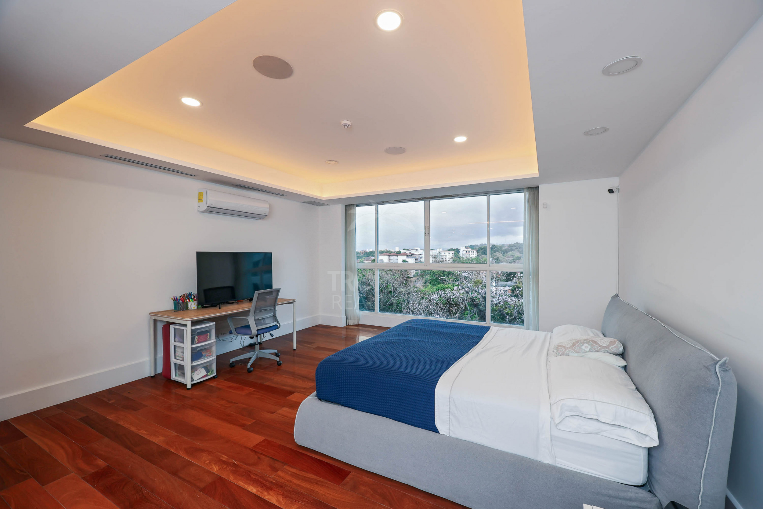 Luxury Penthouse for Sale in Escazú – Panoramic Terrace Near La Paco