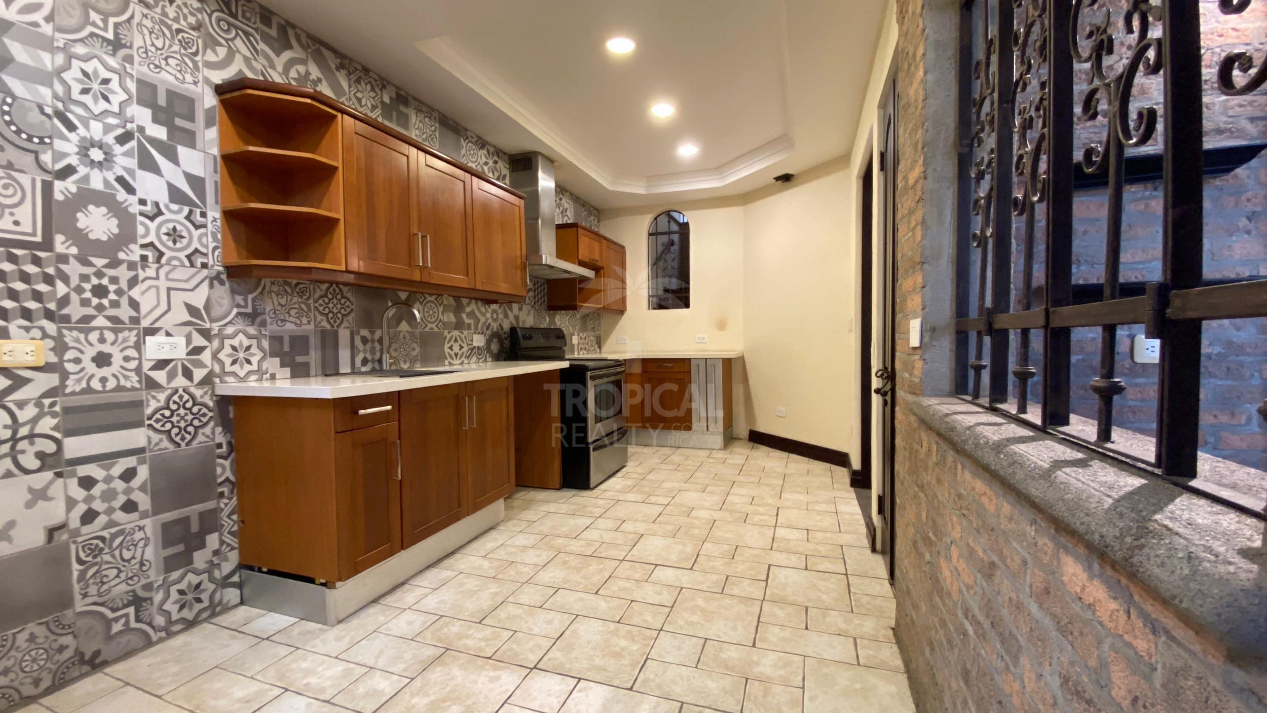 House for Sale in Vistas de Pereira, Guachipelín Norte,