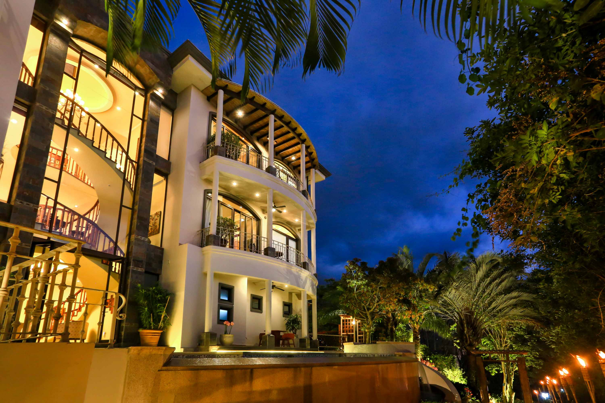 Breathtaking Views & Privacy - The Infinity Estate in Villa Real
