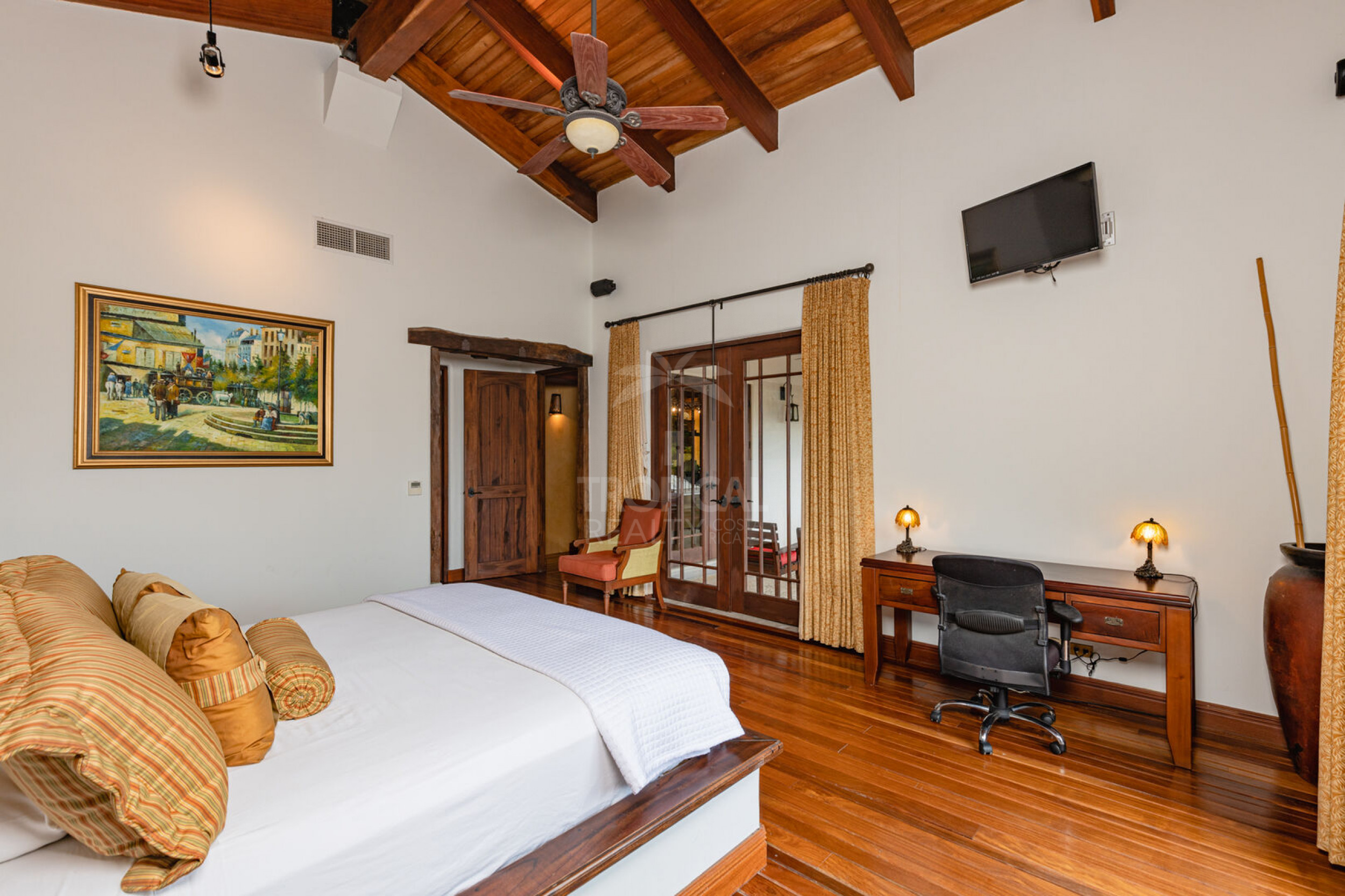 Luxury Spanish Colonial Home in Hacienda Pinilla – Infinity Pool & Resort Living