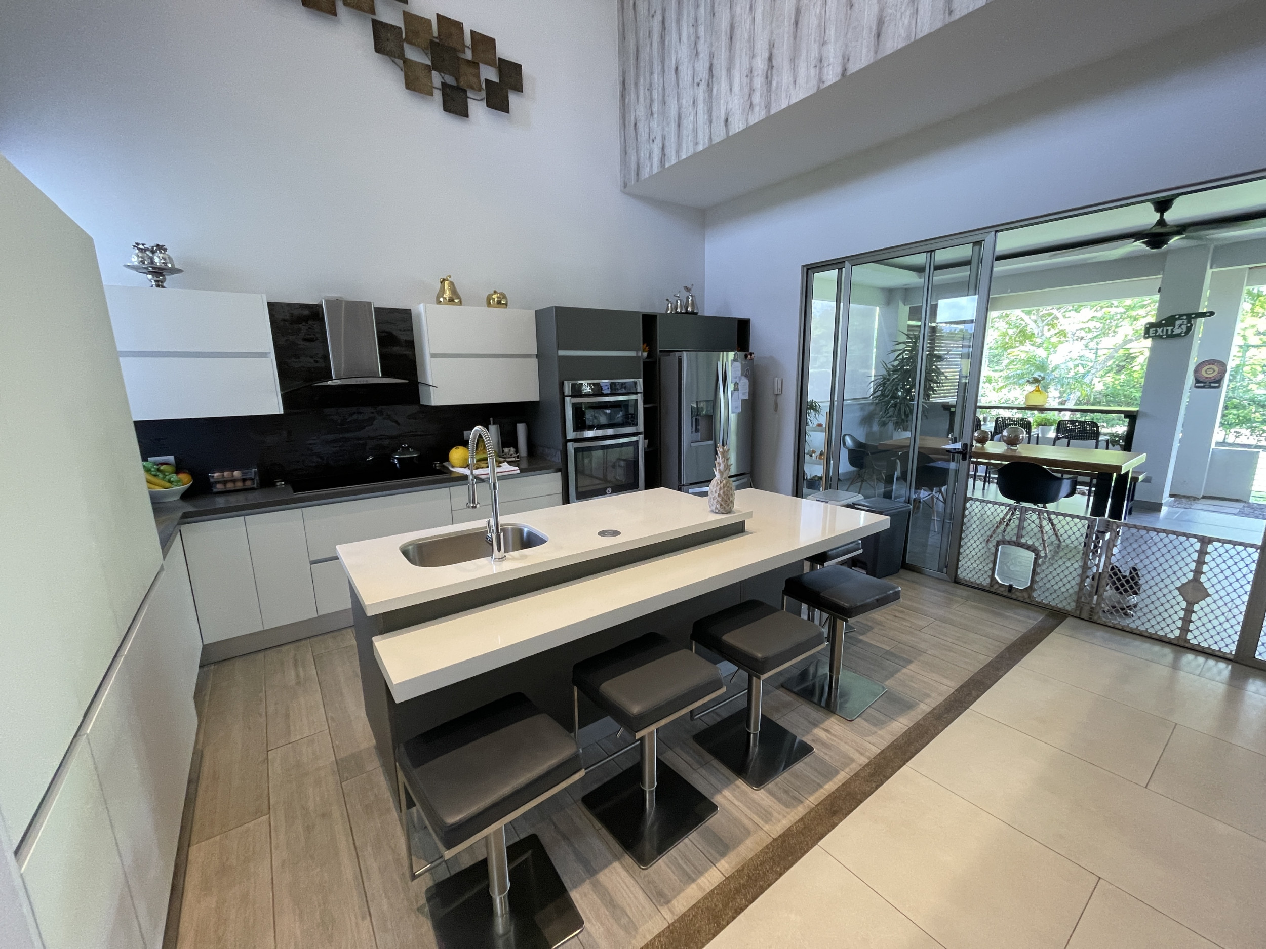 Beautiful House for Sale in Gated Community - Hacienda Los Reyes