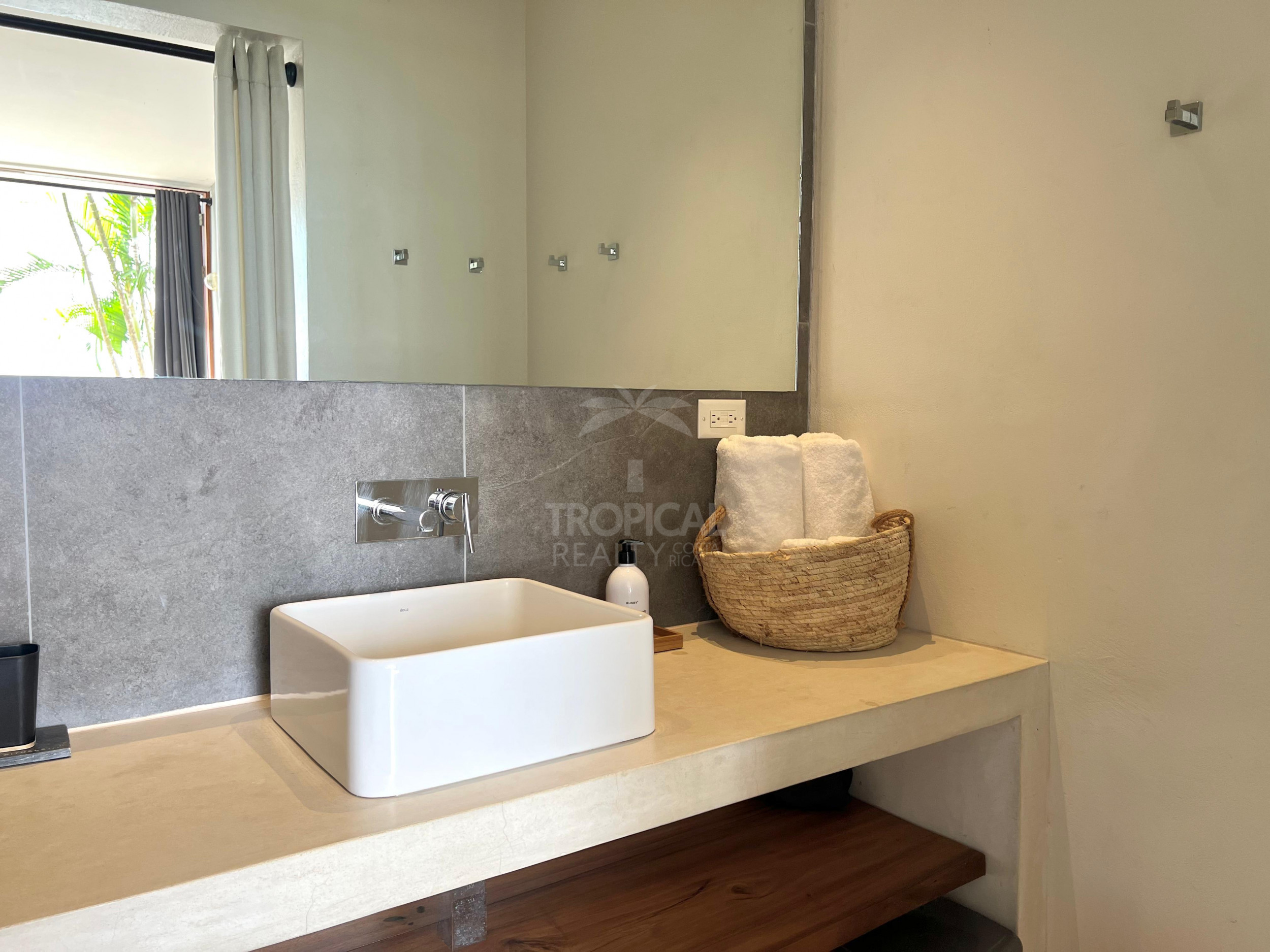 Luxury Ocean View Villa with Guest House – Santa Teresa