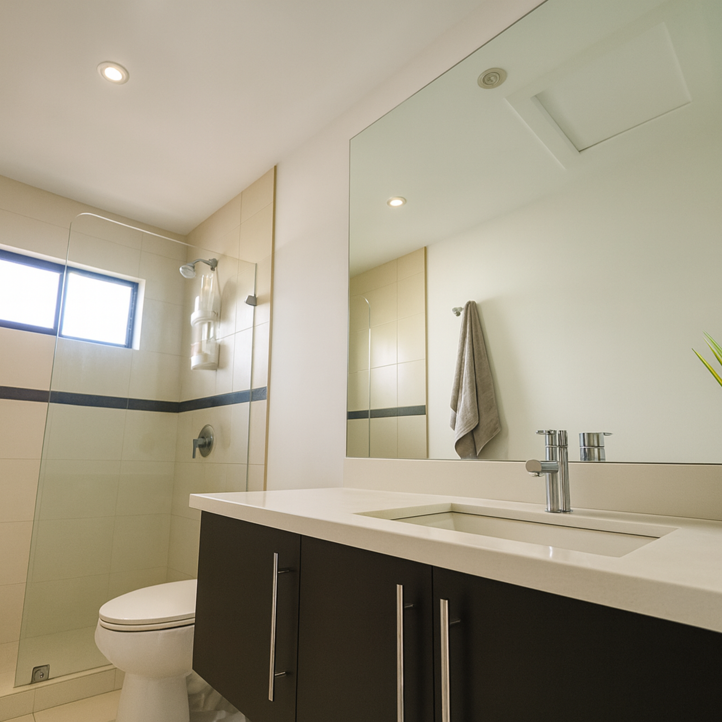 Townhouse for Rent or Sale with Garden and Full Amenities – Pozos de Santa Ana