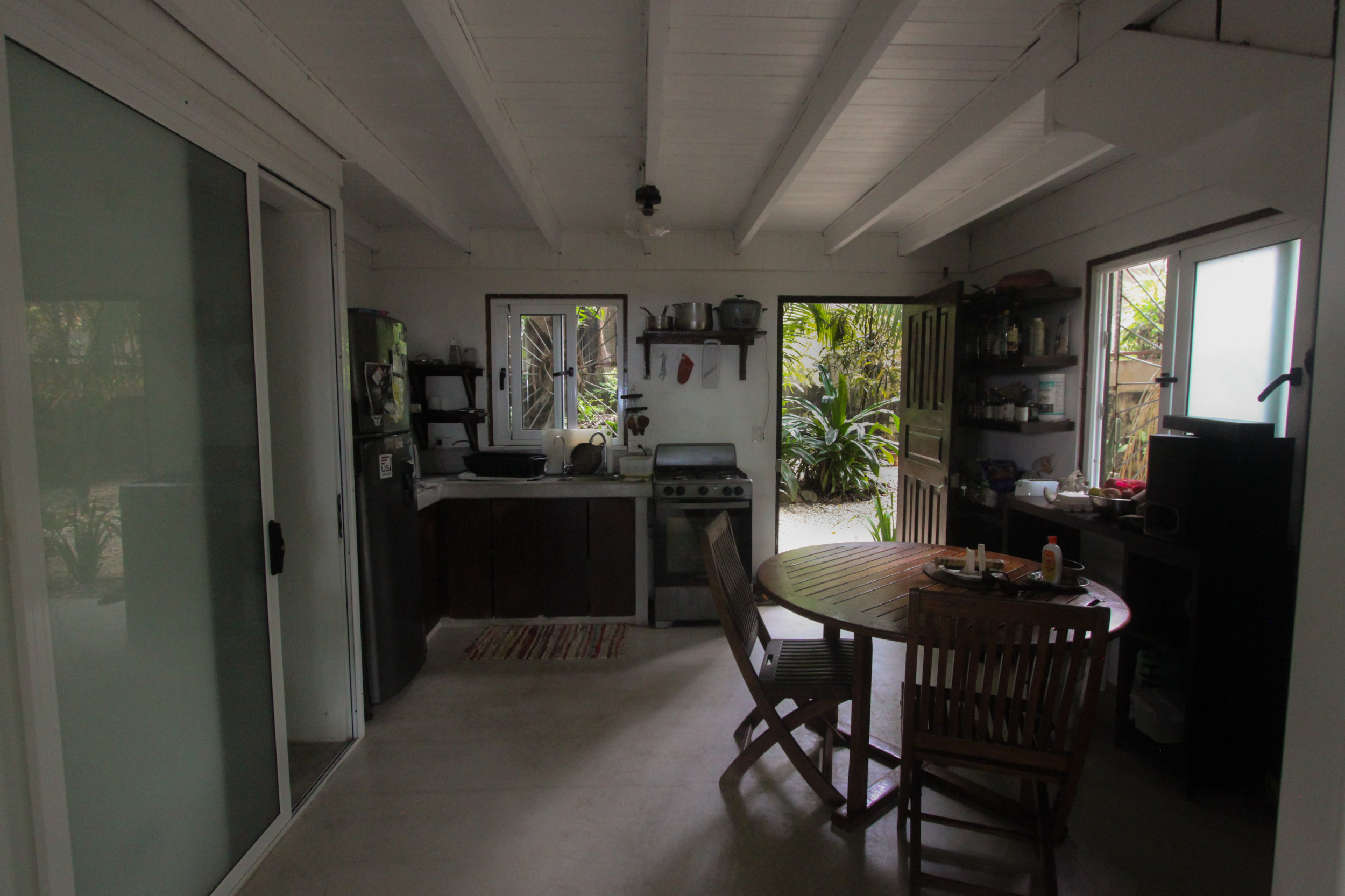 Beachfront house for rent in Santa Teresa