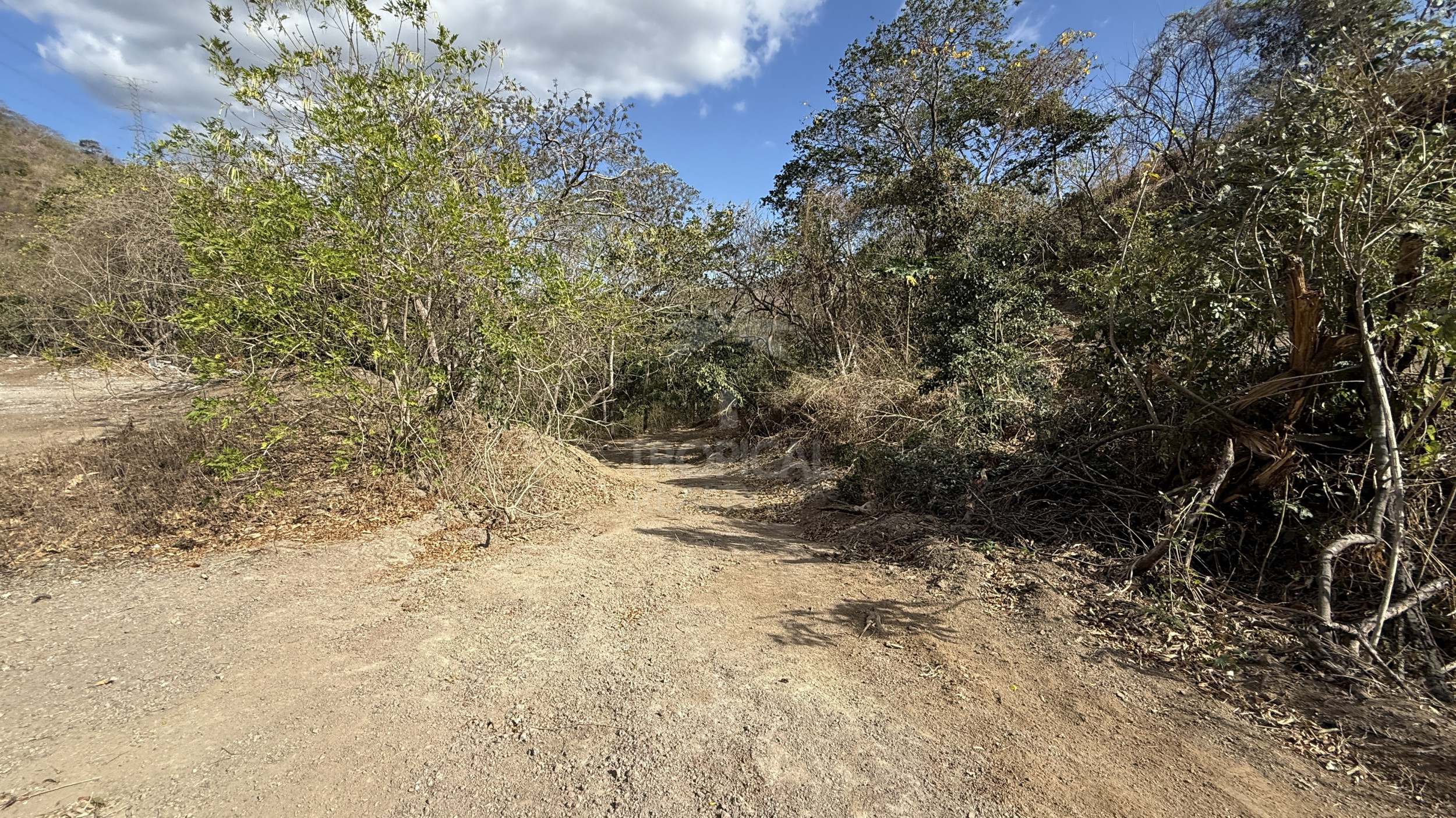 1.4 Hectares in Nuevo Colón, Guanacaste – 92 m Road Frontage