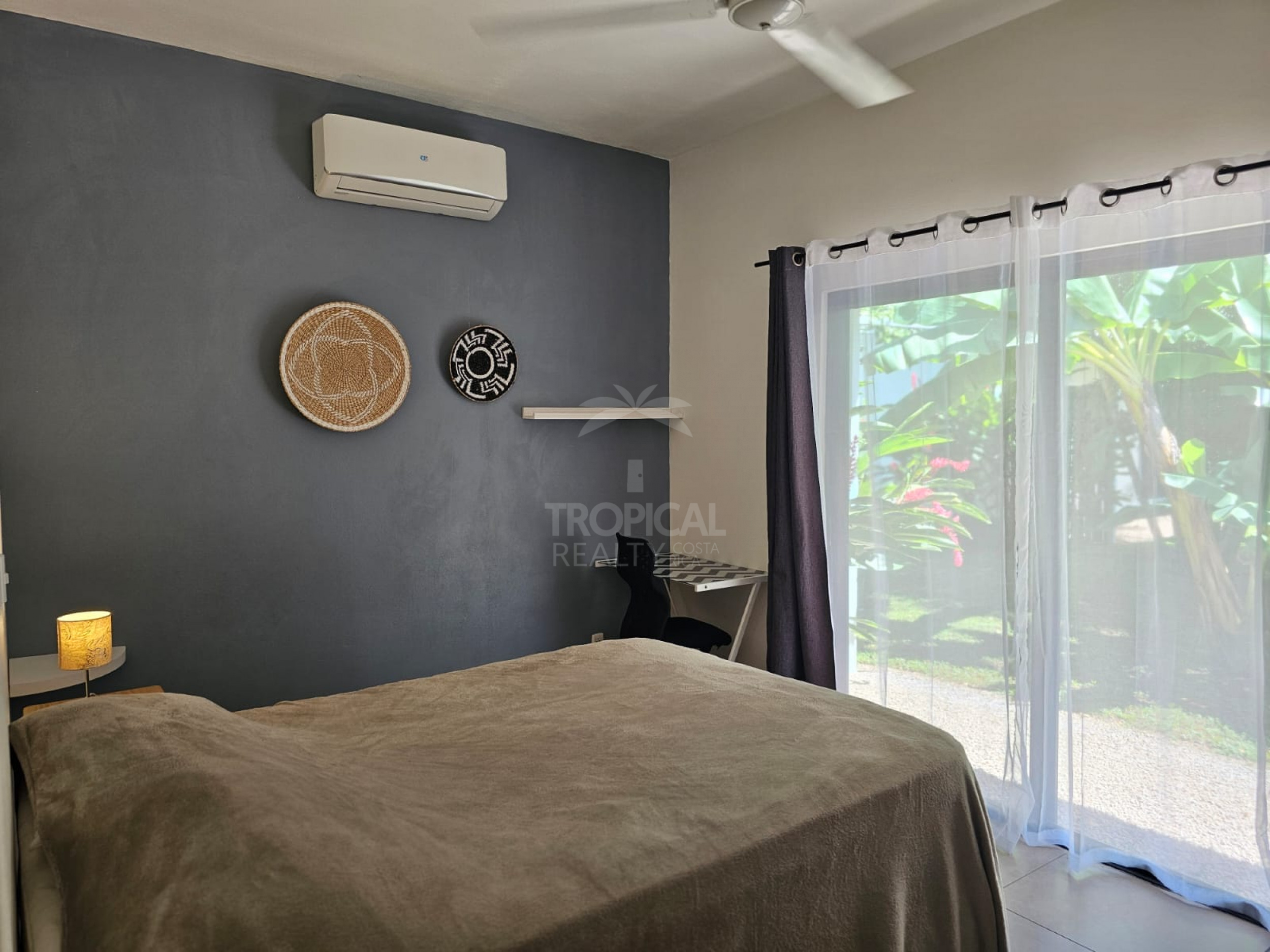 Luxury Bed & Breakfast Estate for Sale Near Playa Tamarindo – Prime Investment Opportunity
