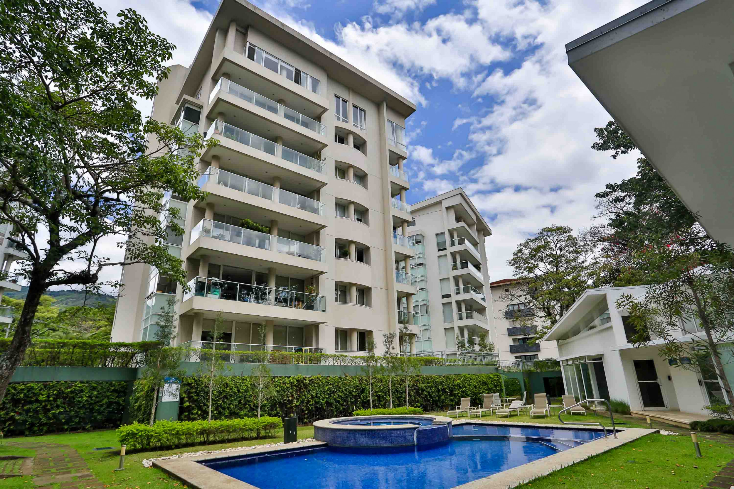 Penthouse for Sale in Escazú, Torres del Country SOLD