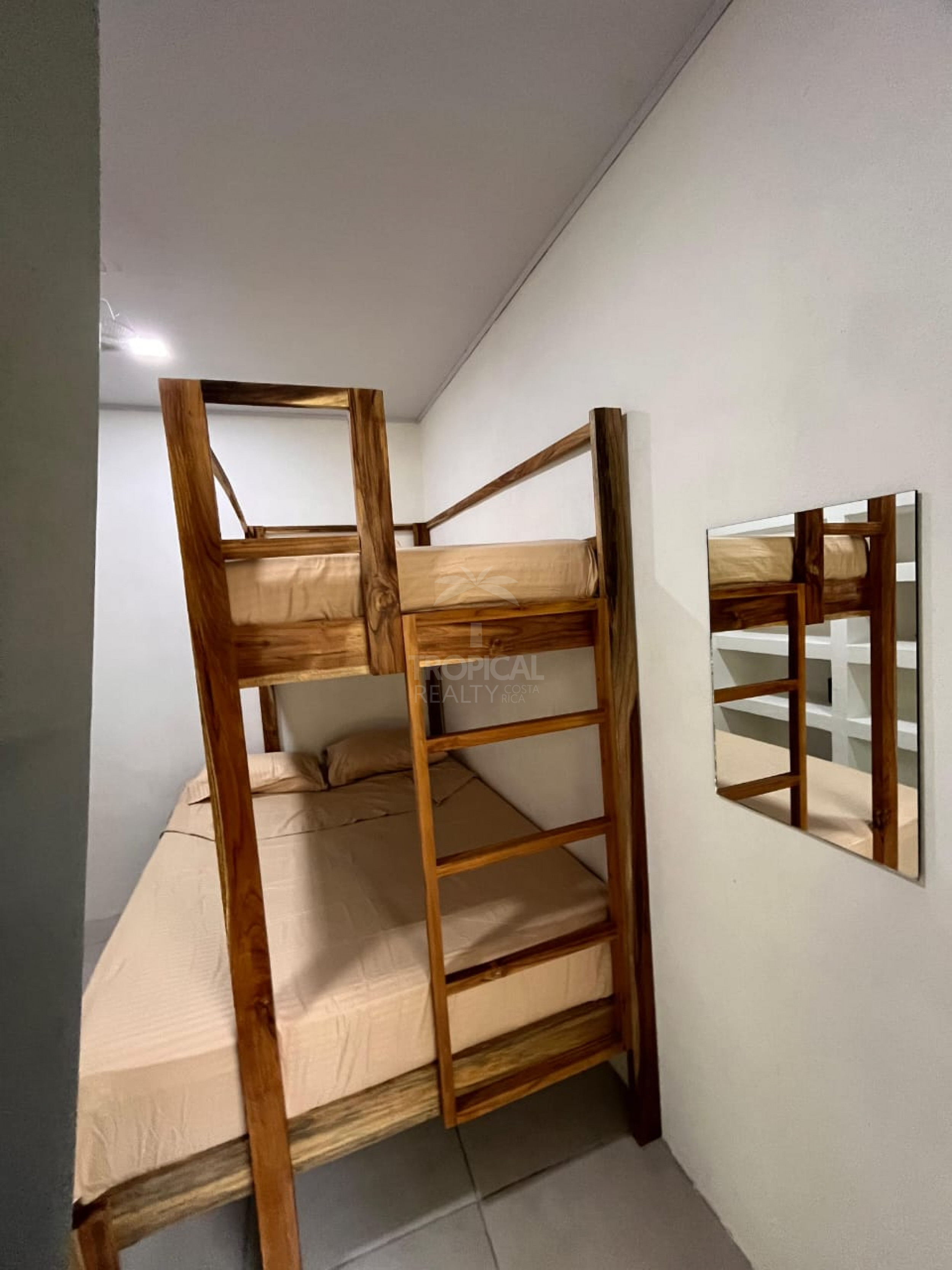 Apartment for Rent in Santa Teresa – Prime Location Near the Beach