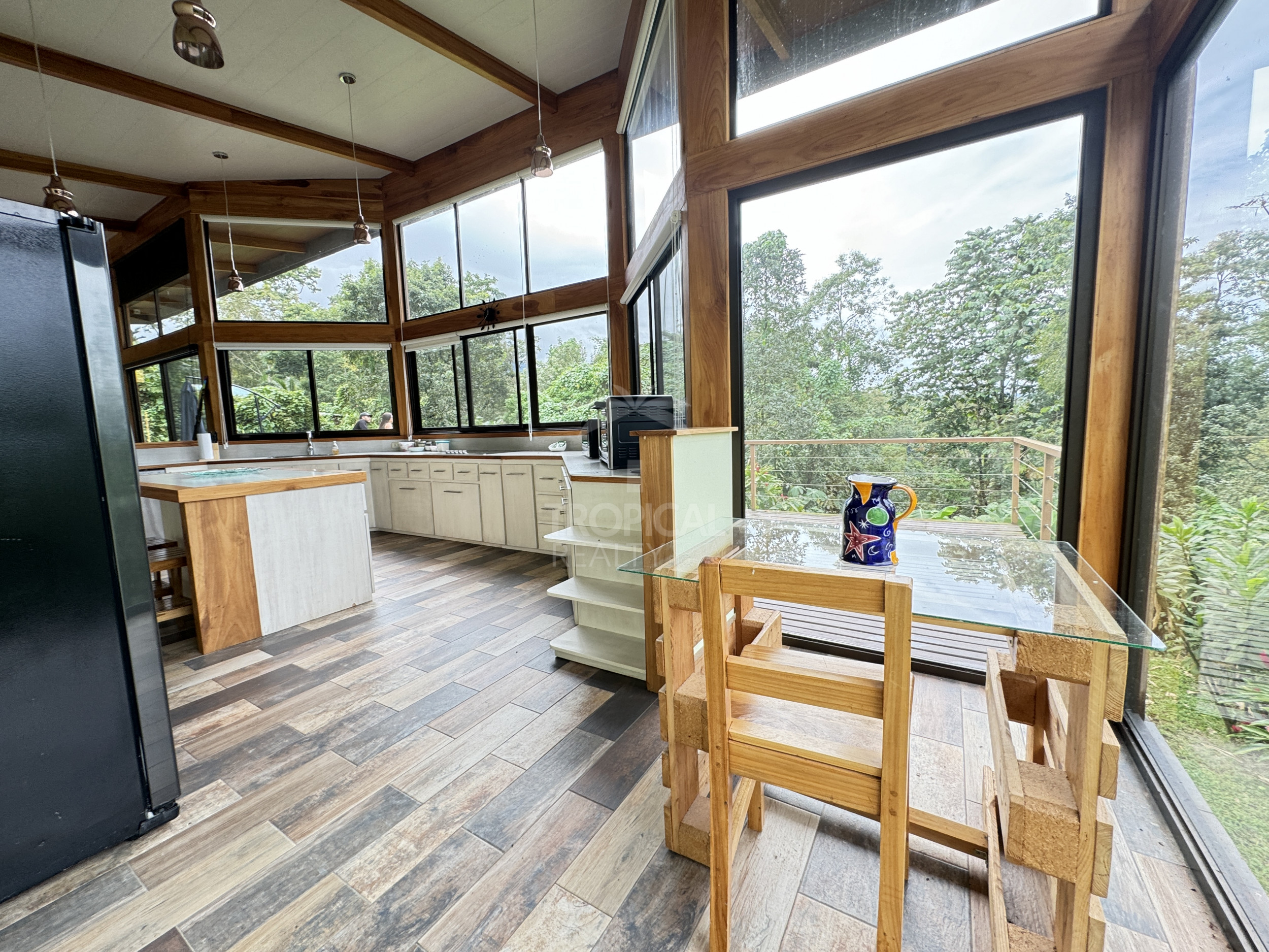 Own a Slice of Paradise in La Fortuna Arenal – Perfect for Living or Investing!