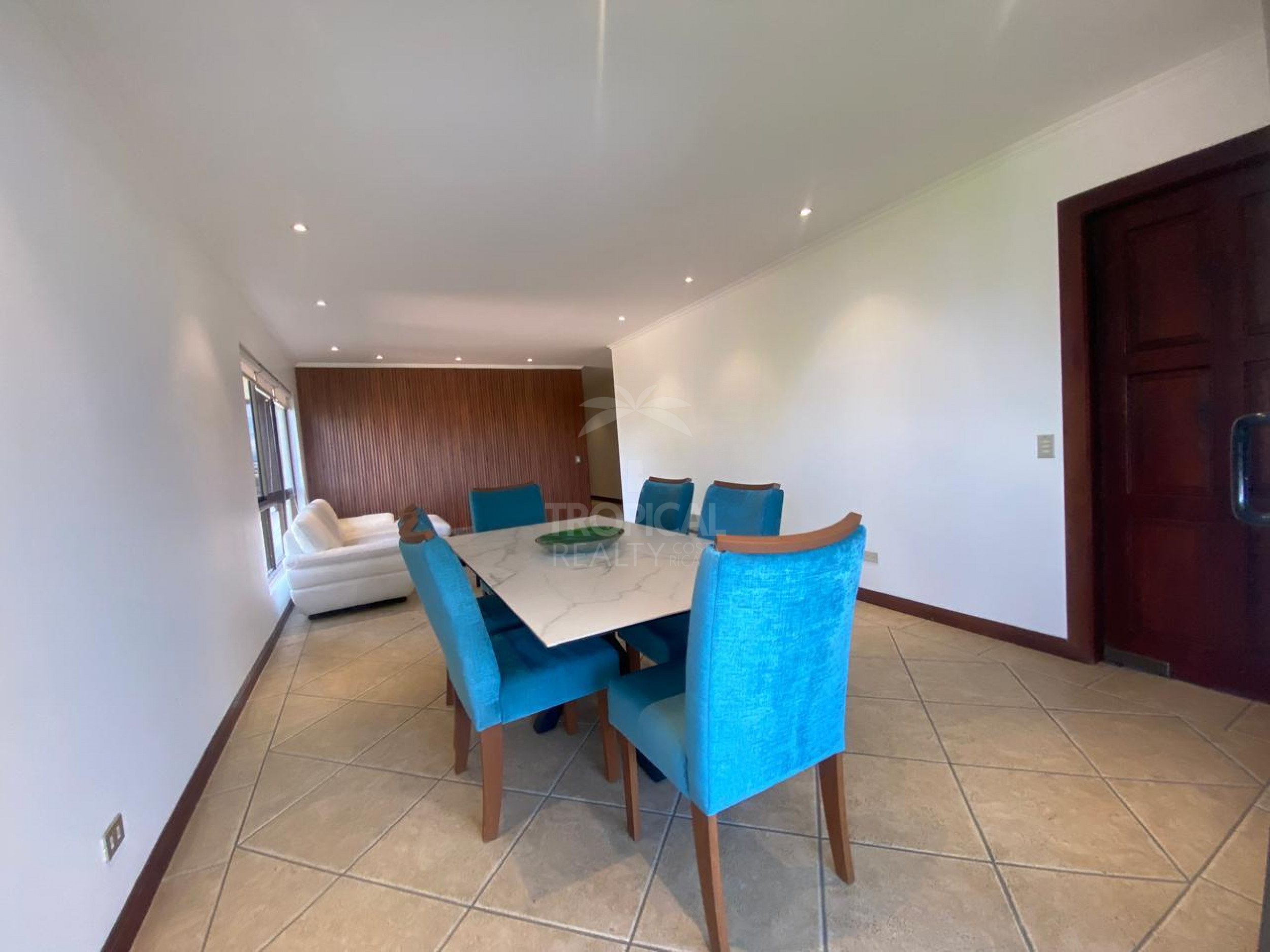Spacious Semi-Furnished Apartment for Rent and Sale – Alto de las Palomas, Escazú