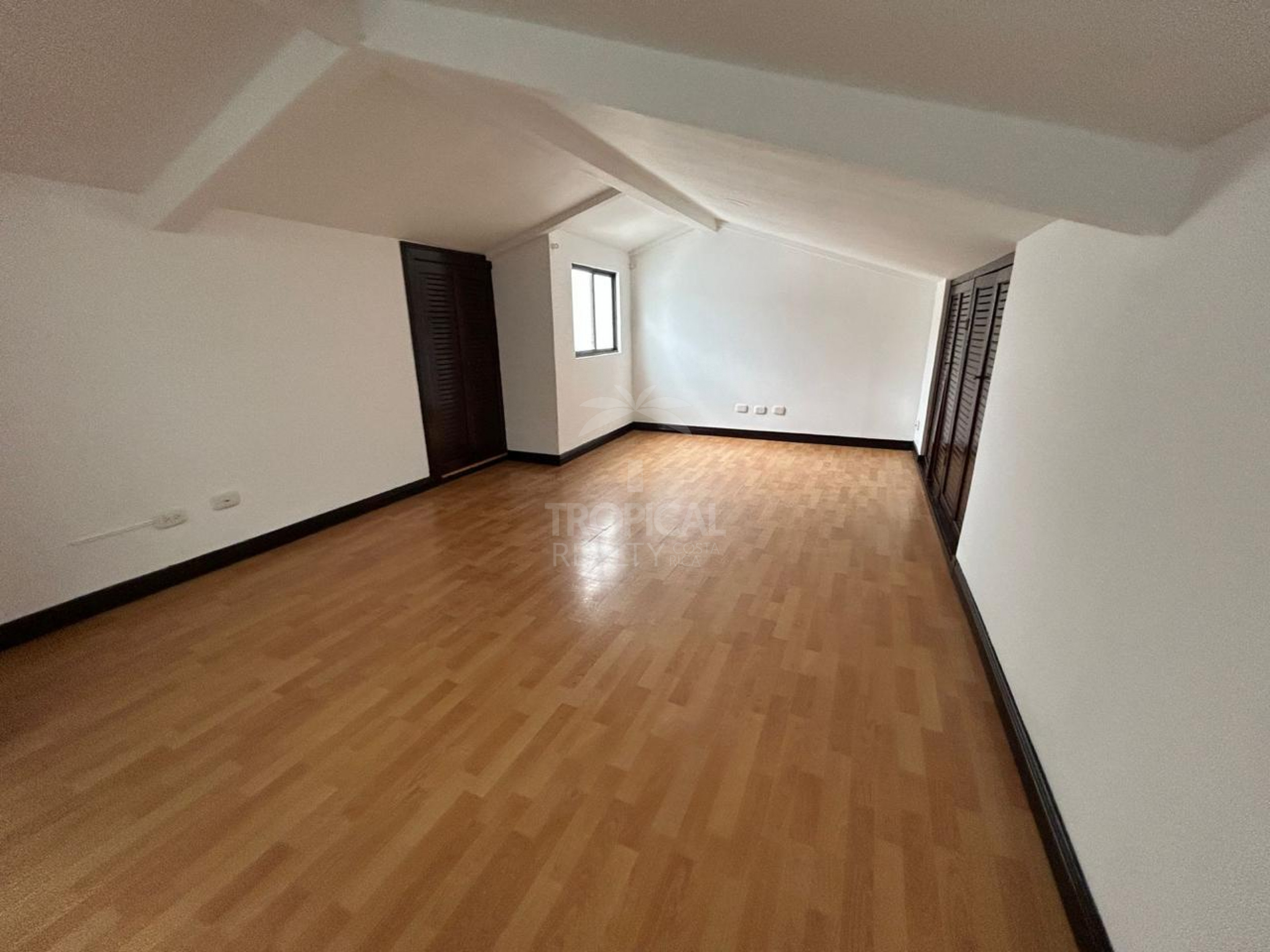 Modern Home for Sale or Rent in Gated Community near La Paco, Escazú RENTED