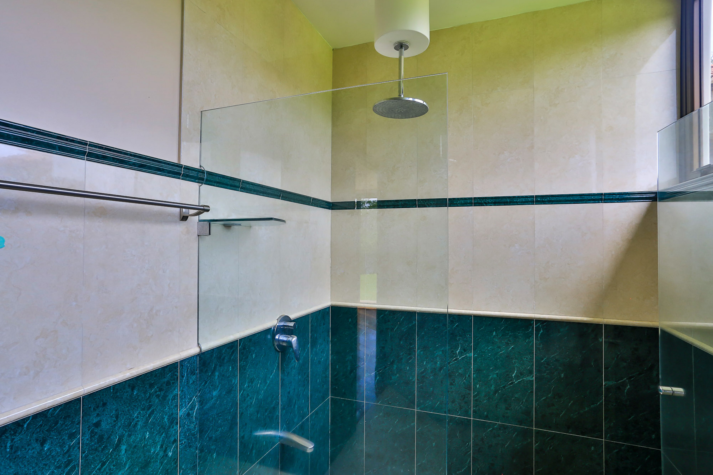 For Sale: Stunning Luxury Home in Monteran, Granadilla – Premier Location and Exclusive Privacy