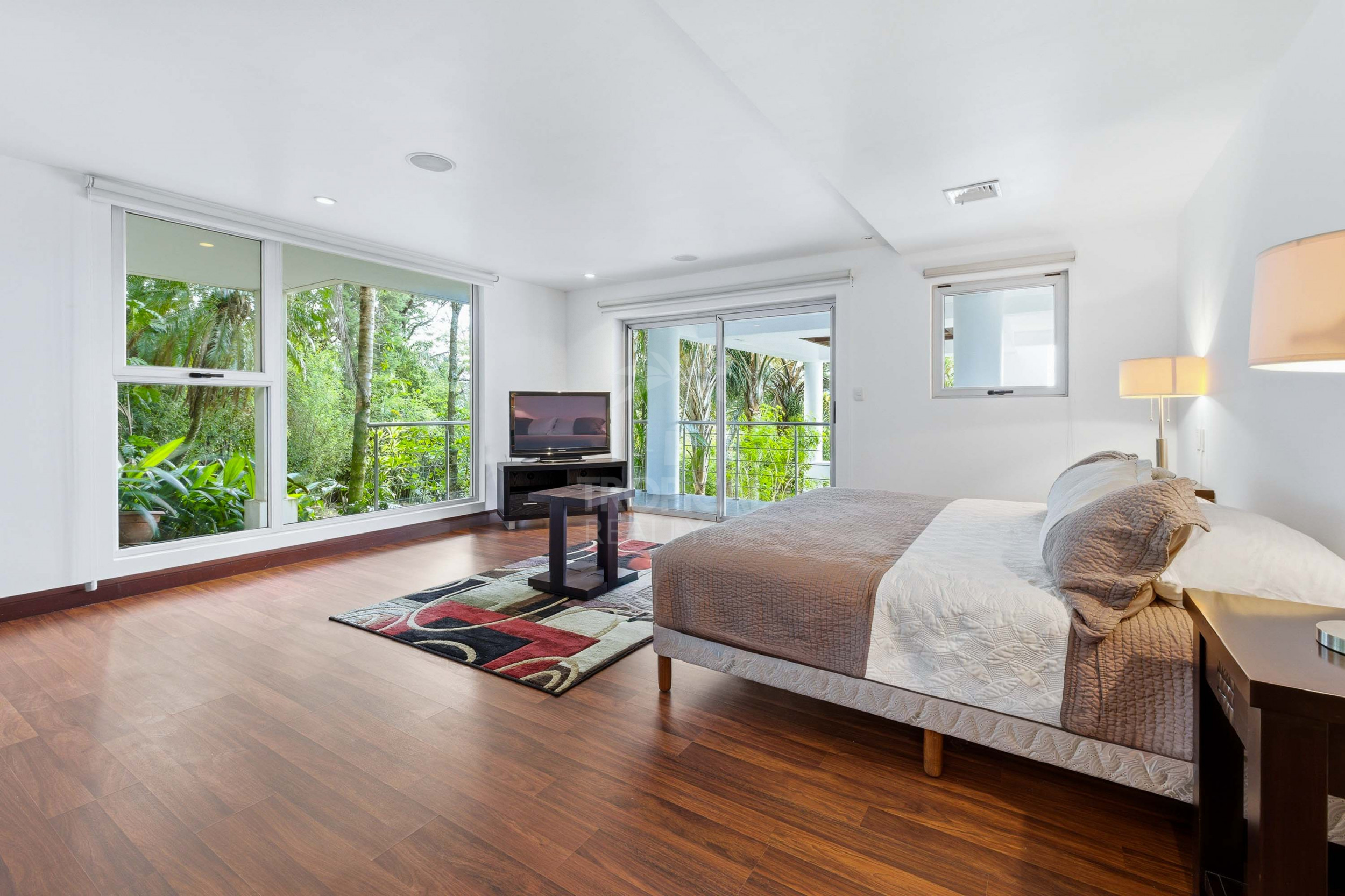 Luxury Contemporary Estate for Sale in Santa Ana with Panoramic Valley and Mountain Views