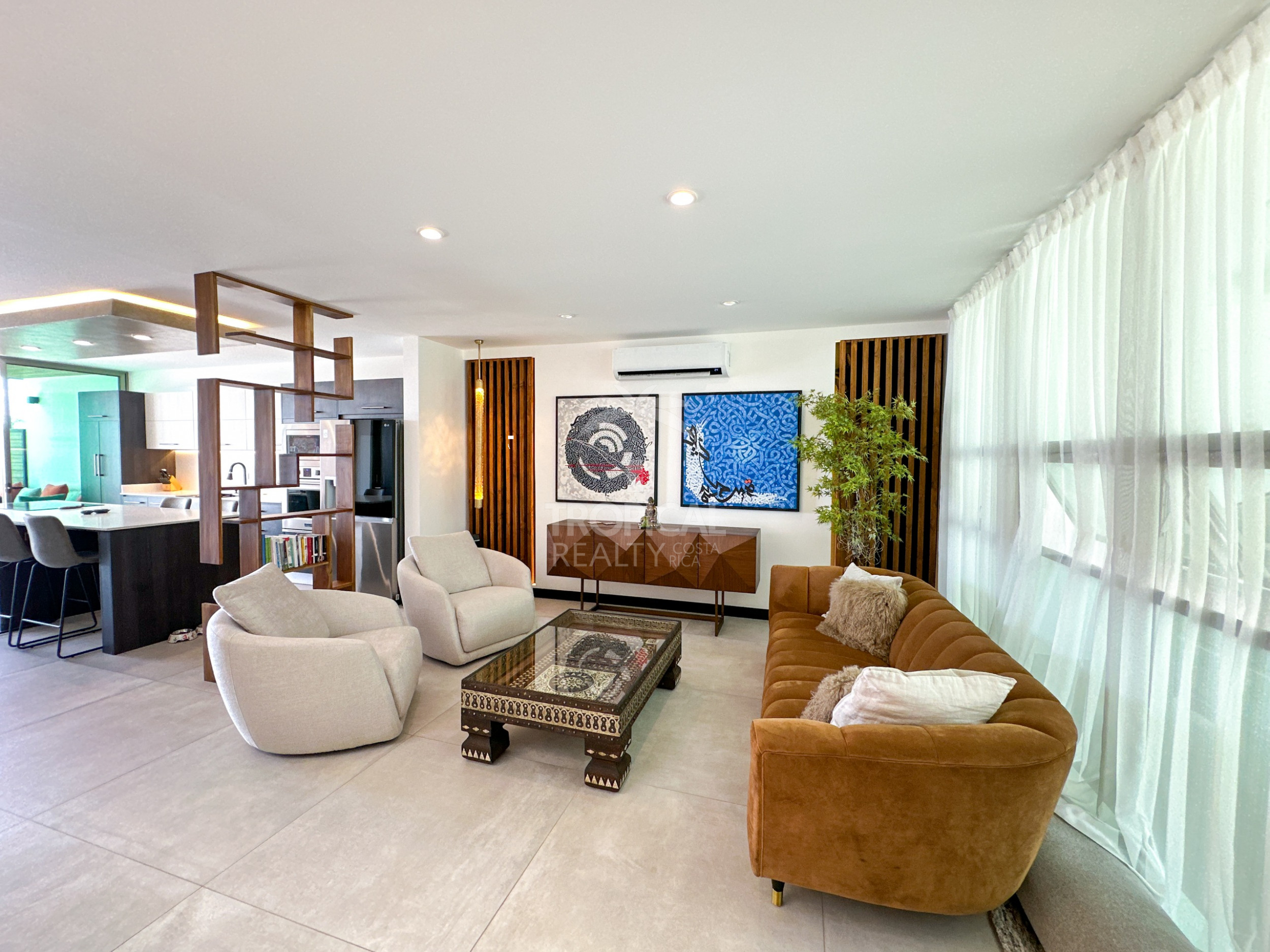 Modern Luxury Home with Panoramic City Views in Exclusive Opportunity!