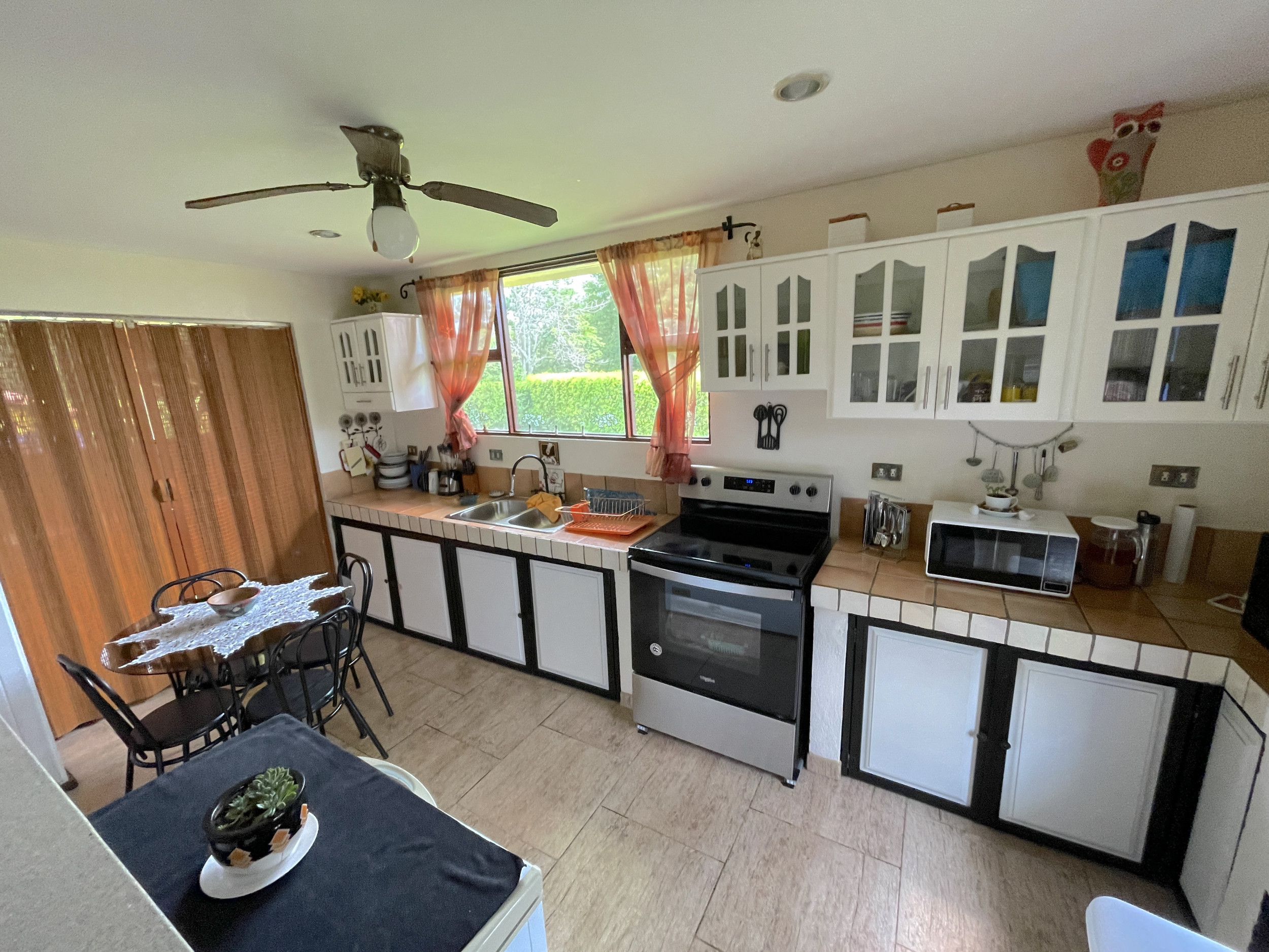 SOLD Charming Single-Story Residence in Los Reyes La Guacima: Your Ideal Home Awaits!
