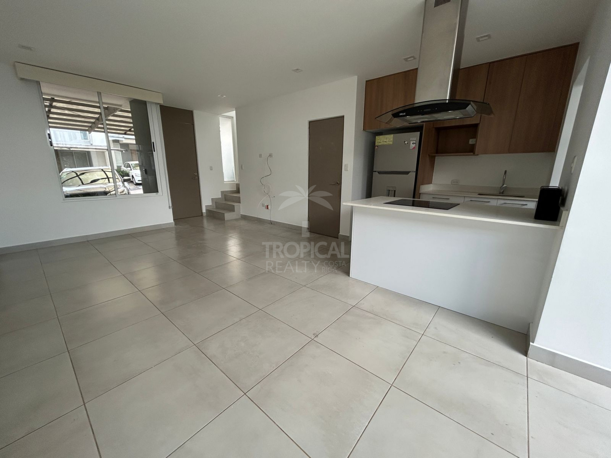 Modern Townhouse for Rent – Piedades de Santa Ana