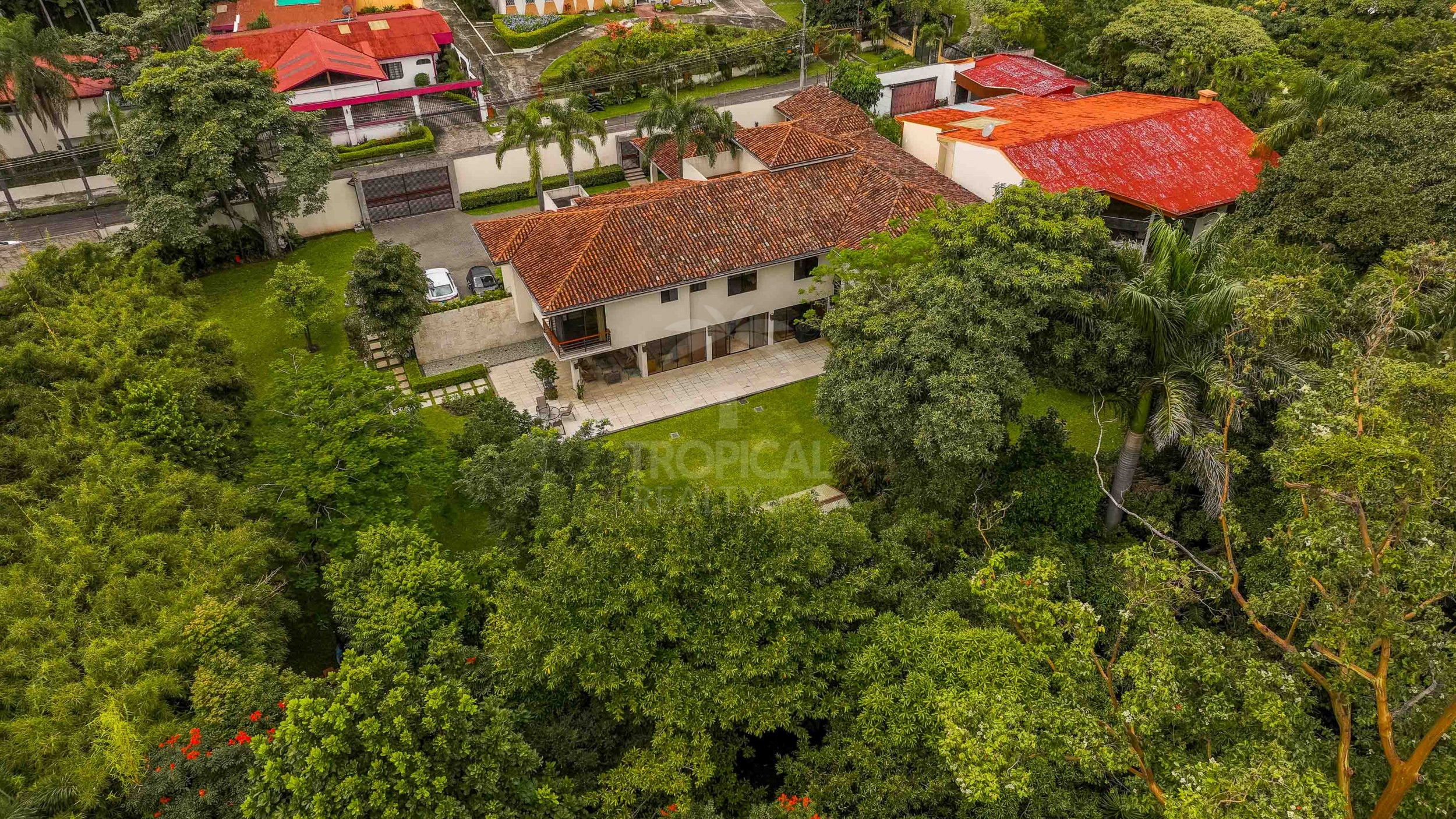 Elegance, Privacy & Comfort in the Heart of Escazú