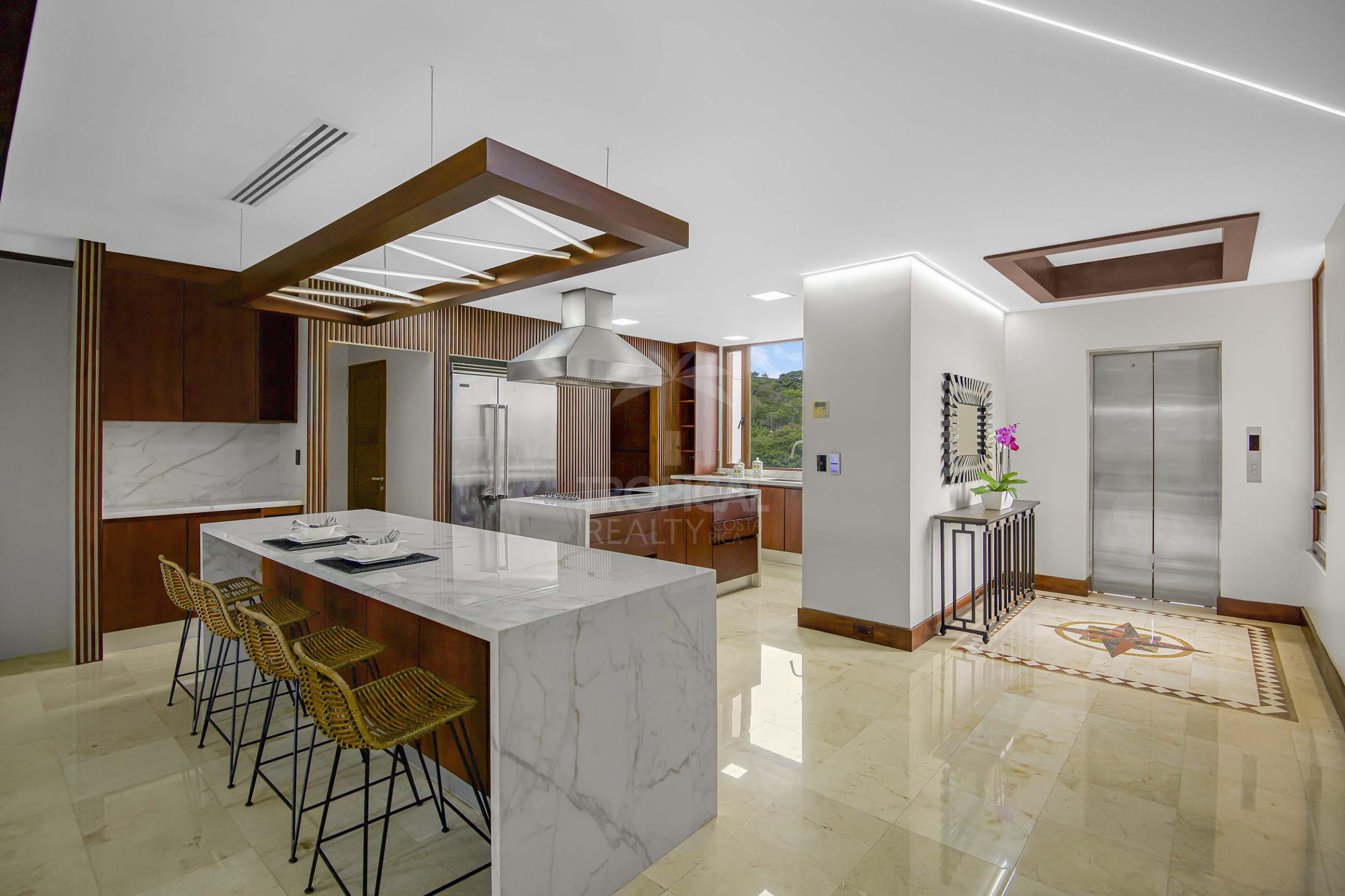 Luxury Apartment for Rent in Monte Plata, Escazú – 370 m² | Furnished | $6,000/Month