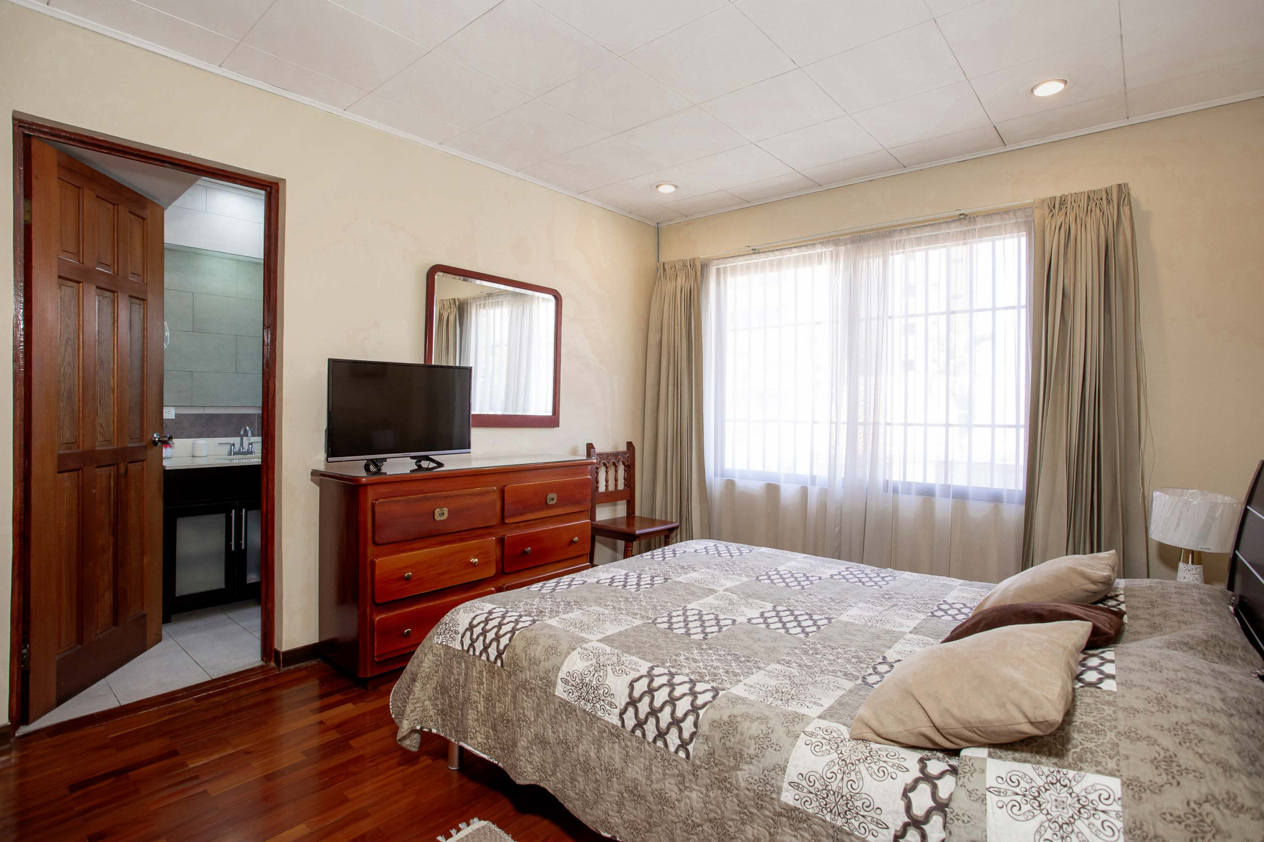 Contemporary Home with Apartment for sale in Trejos Montealegre, Escazu, SOLD