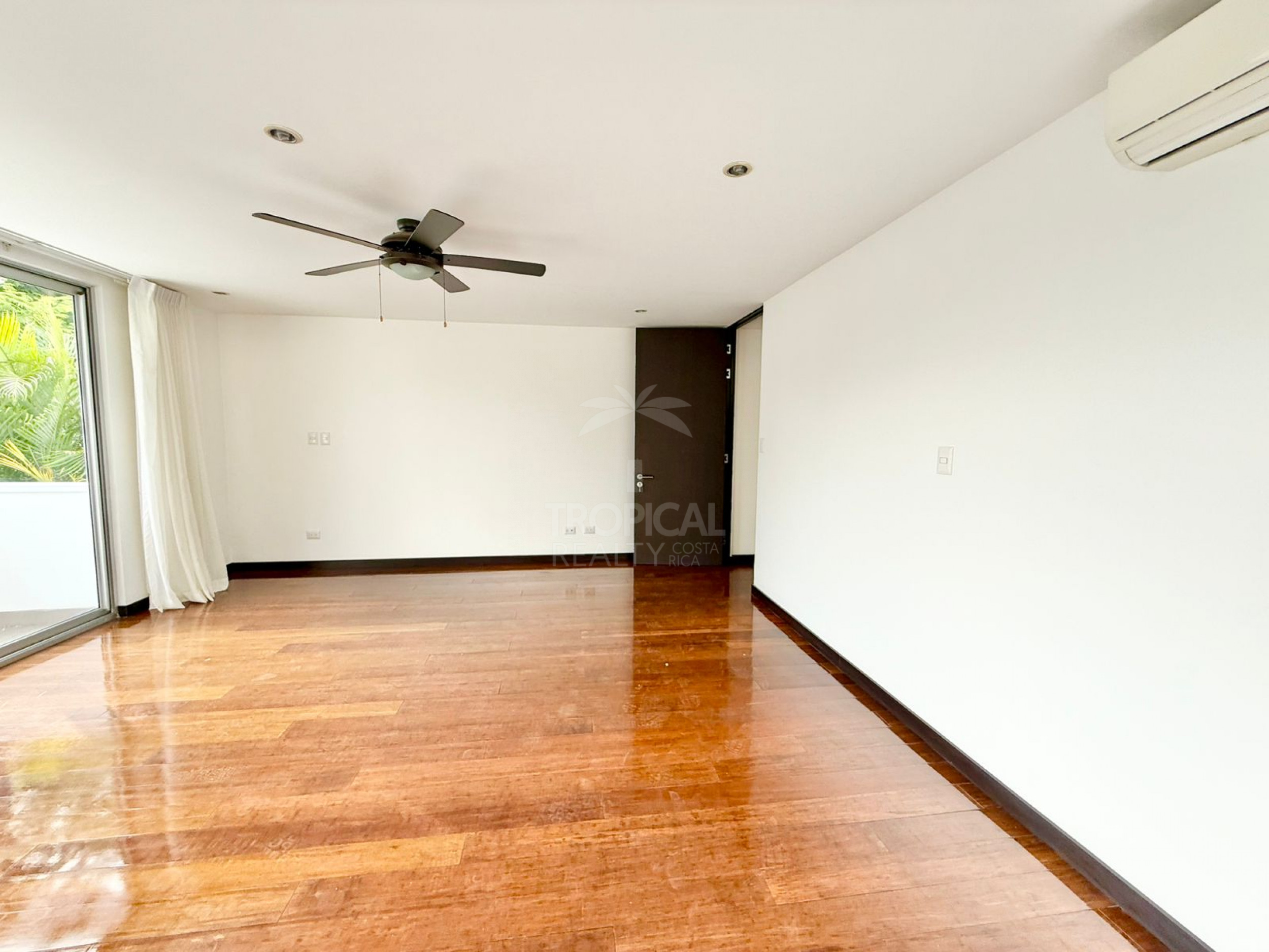 Modern Home in Gated Community with Full Amenities – Pozos, Santa Ana | $395,000