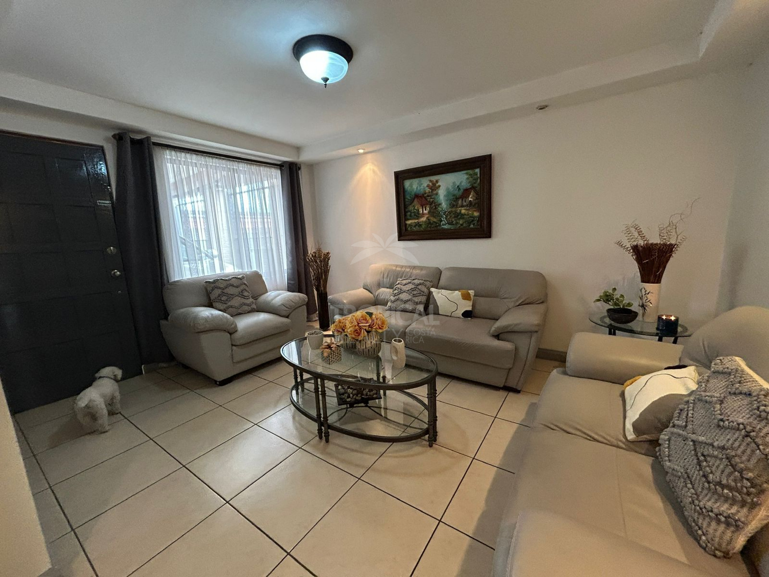 Independent Home for Sale in San Francisco de Dos Ríos – Spacious Layout, Office & Patio