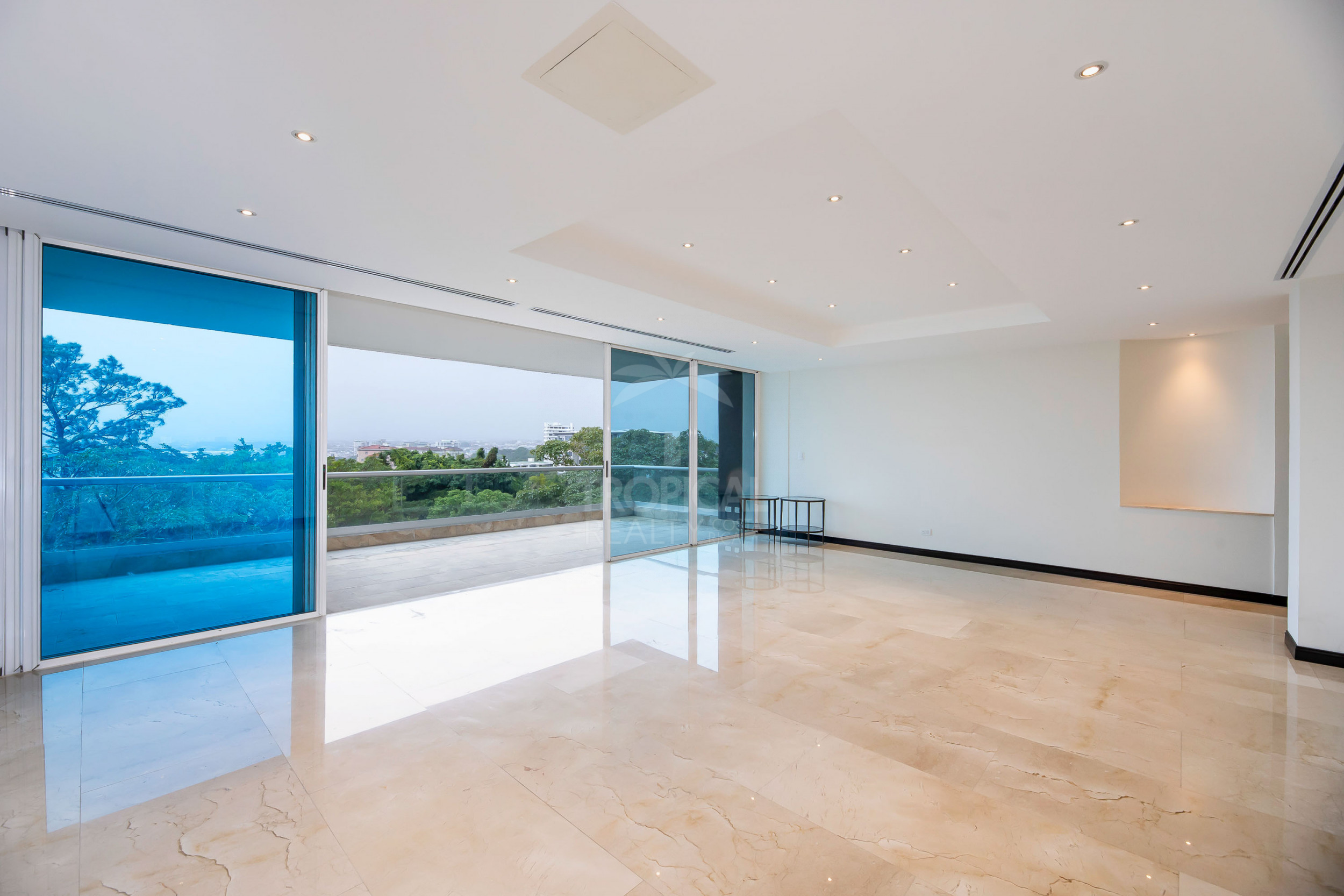 Panoramic 3-Bed Luxury Condo for Sale in Jaboncillos, Escazú | Walk to La Paco