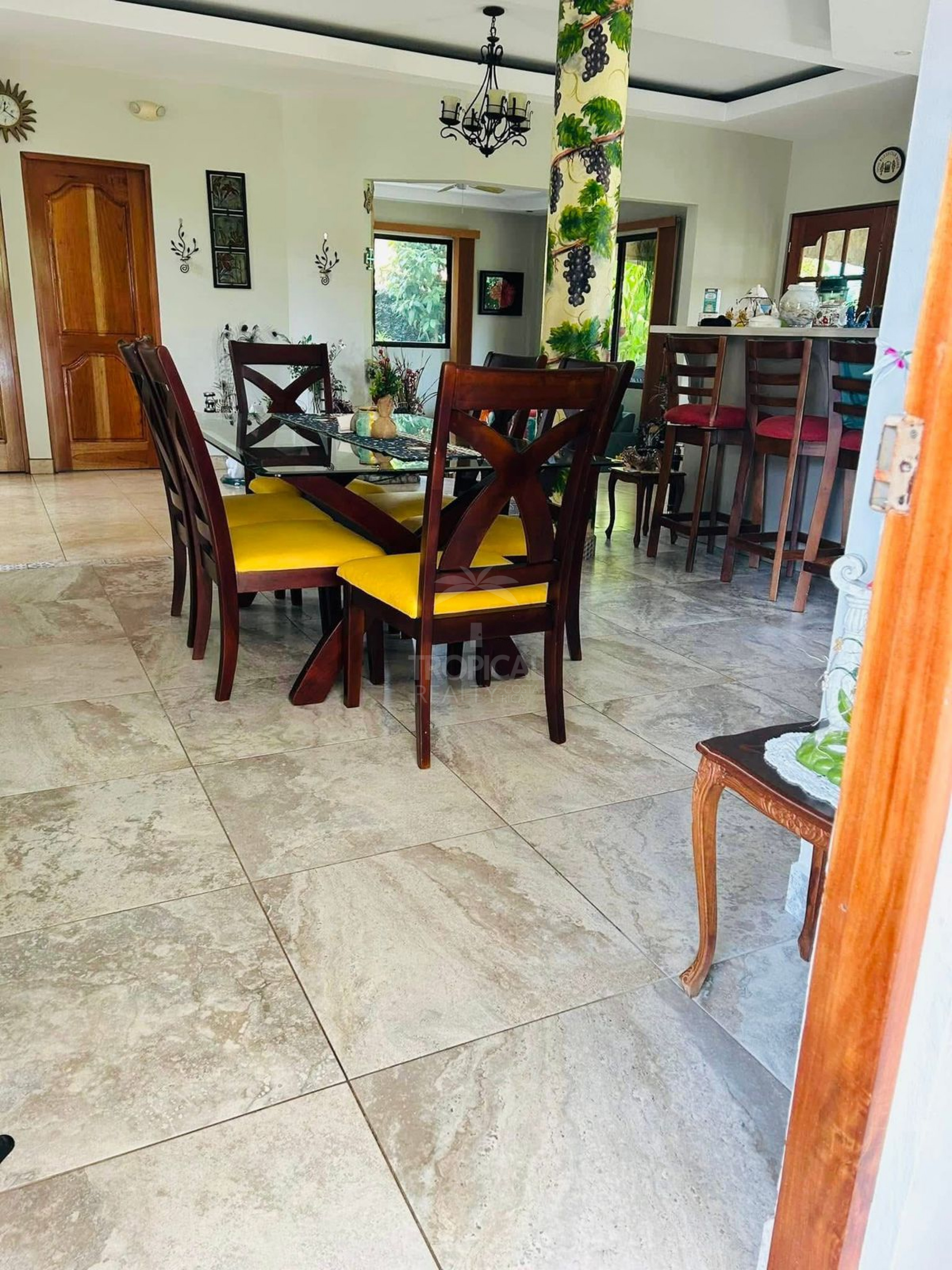 House for Sale in Jacó Beach – Private Pool & Jacuzzi
