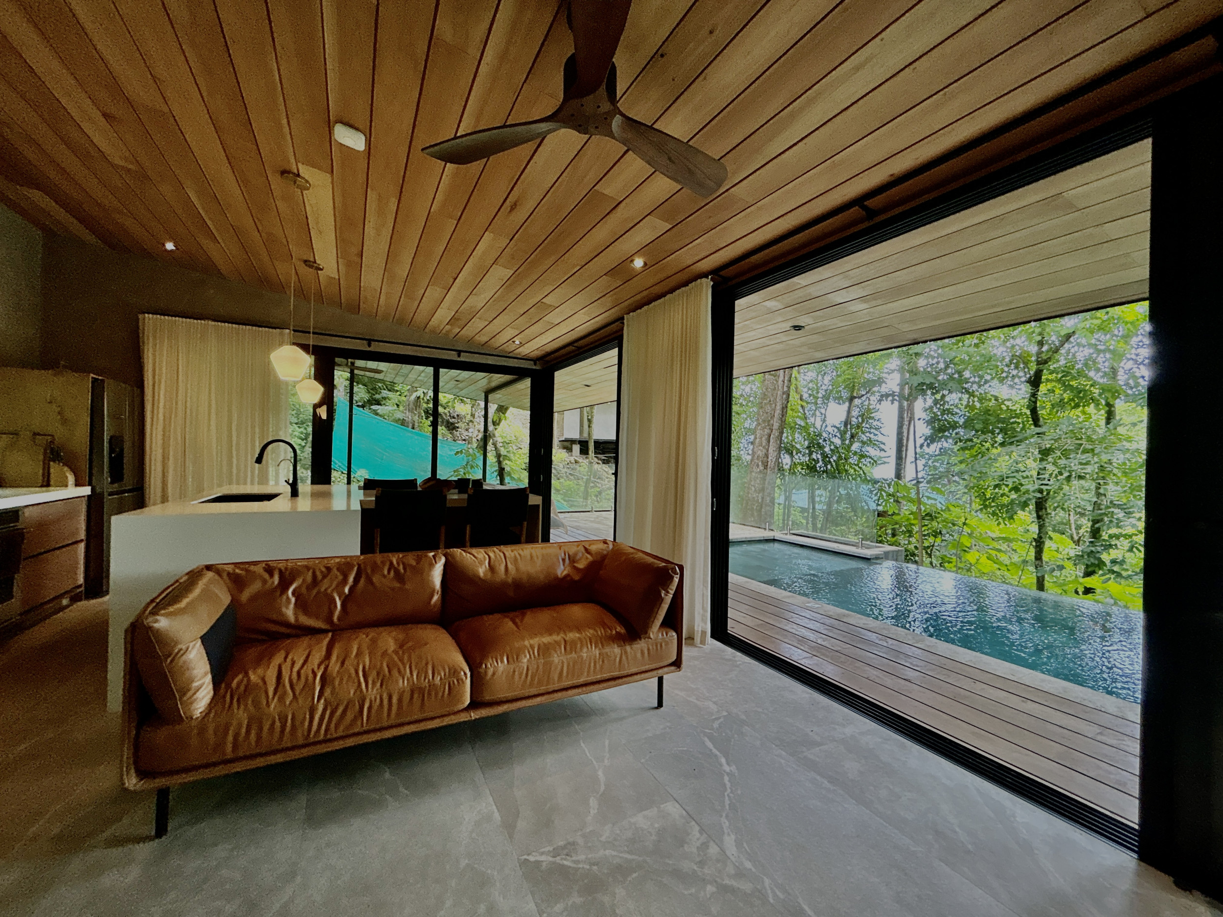 Modern Retreat Surrounded by Lush Nature in Santa Teresa