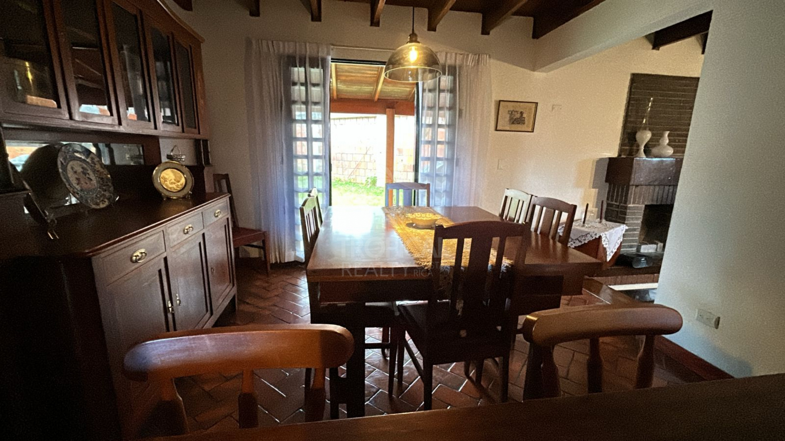 For Sale: House with Mixed Land Use in Granadilla – Large Lot with Development Potential | $819,000